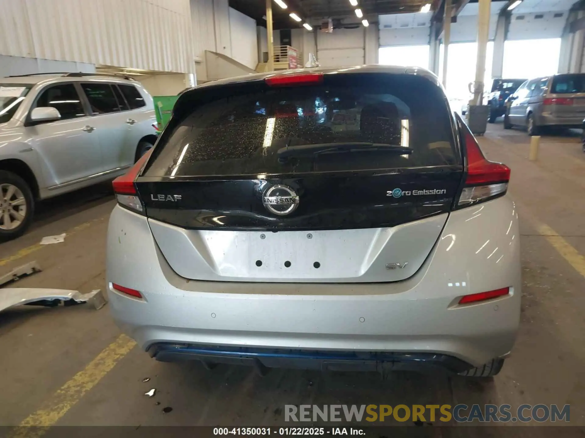 17 Photograph of a damaged car 1N4AZ1CV0MC555709 NISSAN LEAF 2021