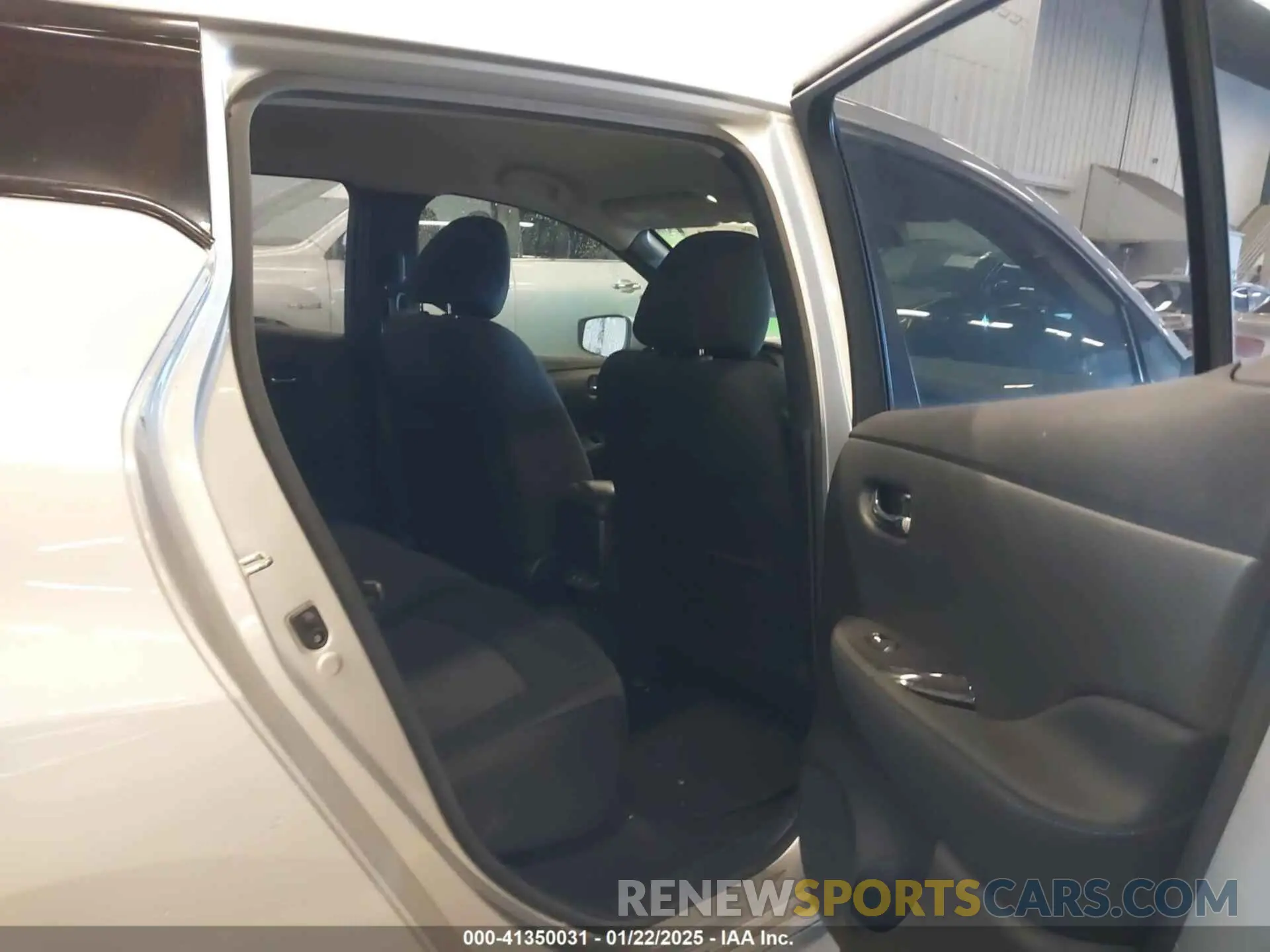 8 Photograph of a damaged car 1N4AZ1CV0MC555709 NISSAN LEAF 2021