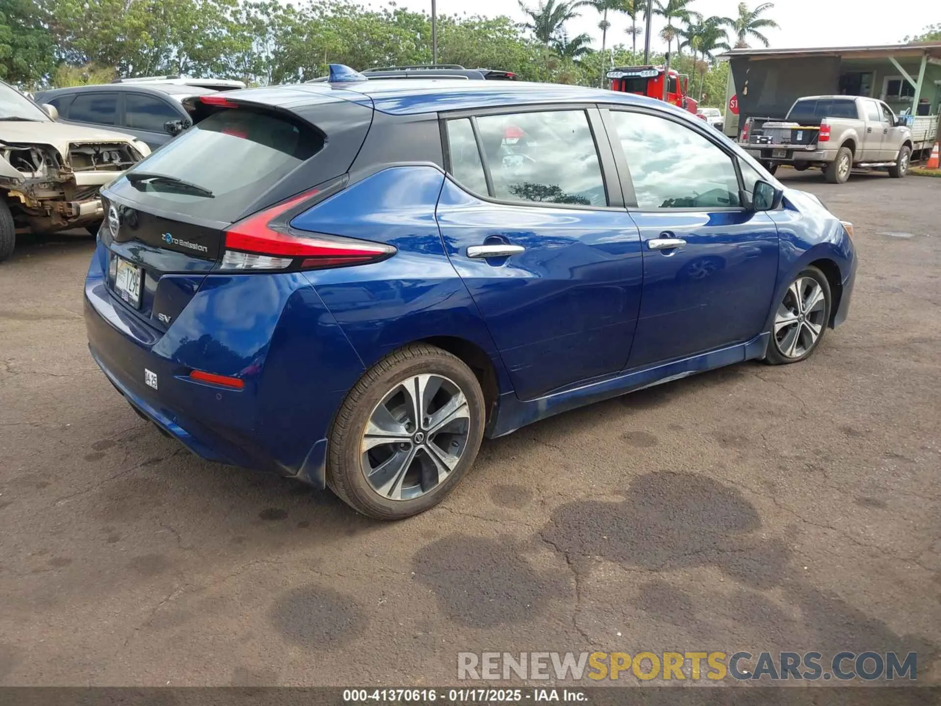 4 Photograph of a damaged car 1N4AZ1CV3MC555204 NISSAN LEAF 2021