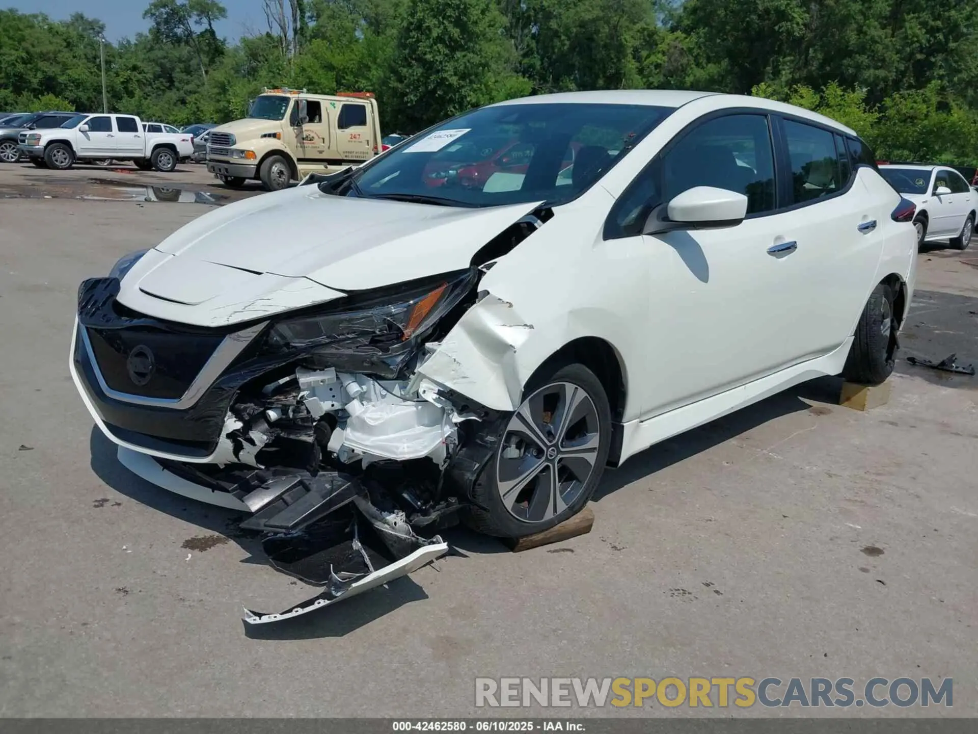 2 Photograph of a damaged car 1N4AZ1CV4MC553350 NISSAN LEAF 2021