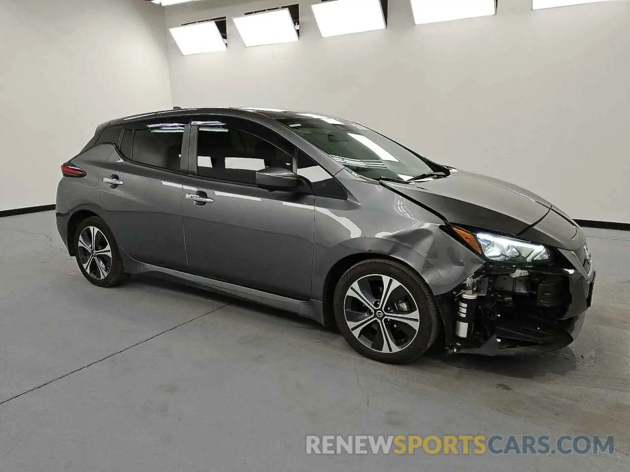4 Photograph of a damaged car 1N4AZ1CV8MC551908 NISSAN LEAF 2021