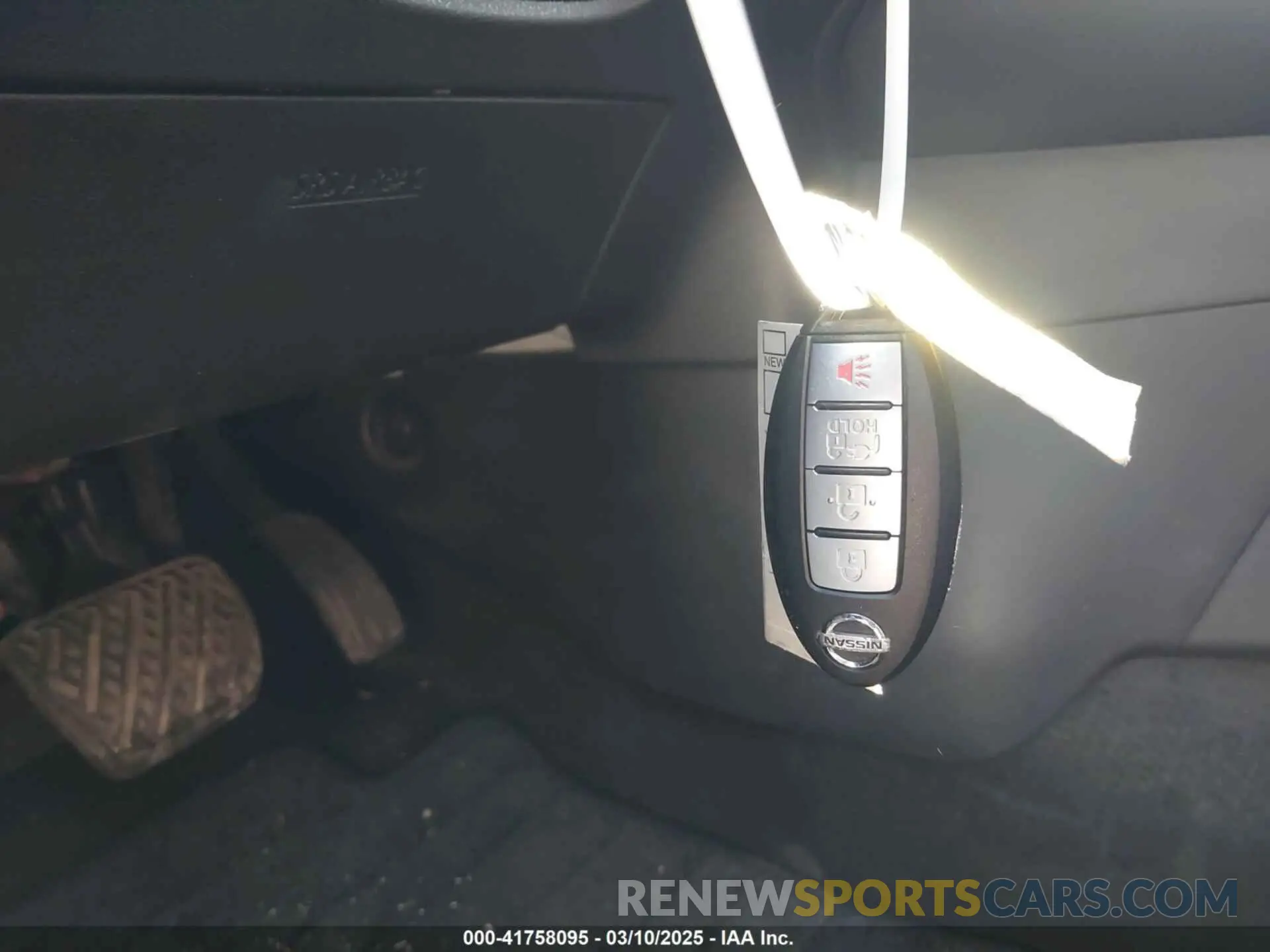 11 Photograph of a damaged car 1N4AZ1CV8MC556168 NISSAN LEAF 2021
