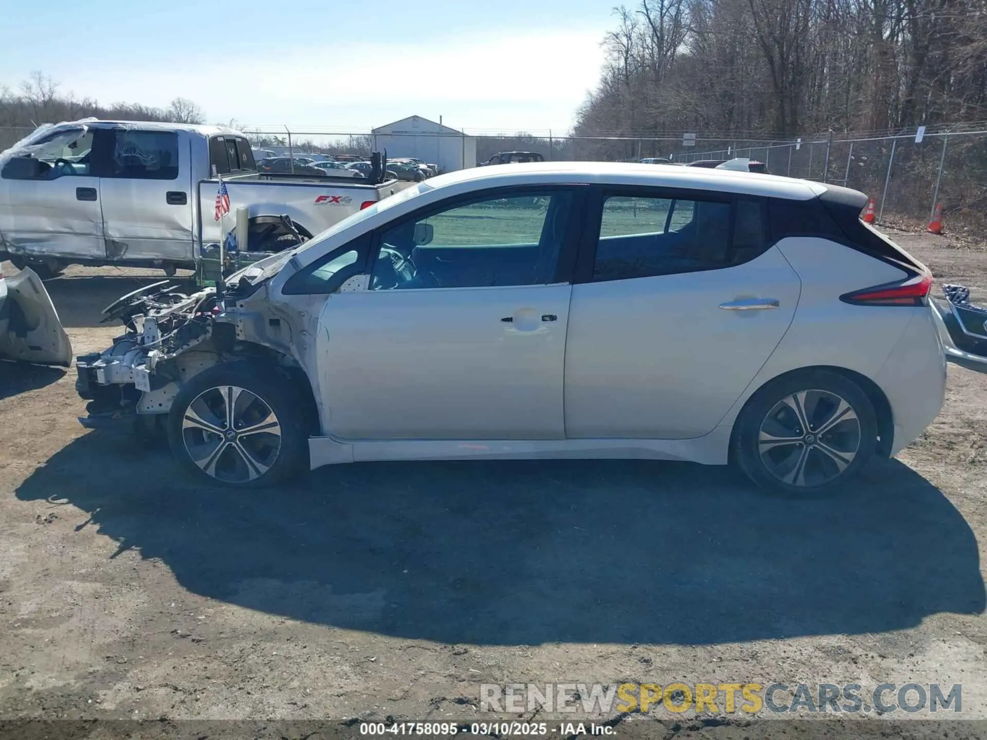 15 Photograph of a damaged car 1N4AZ1CV8MC556168 NISSAN LEAF 2021