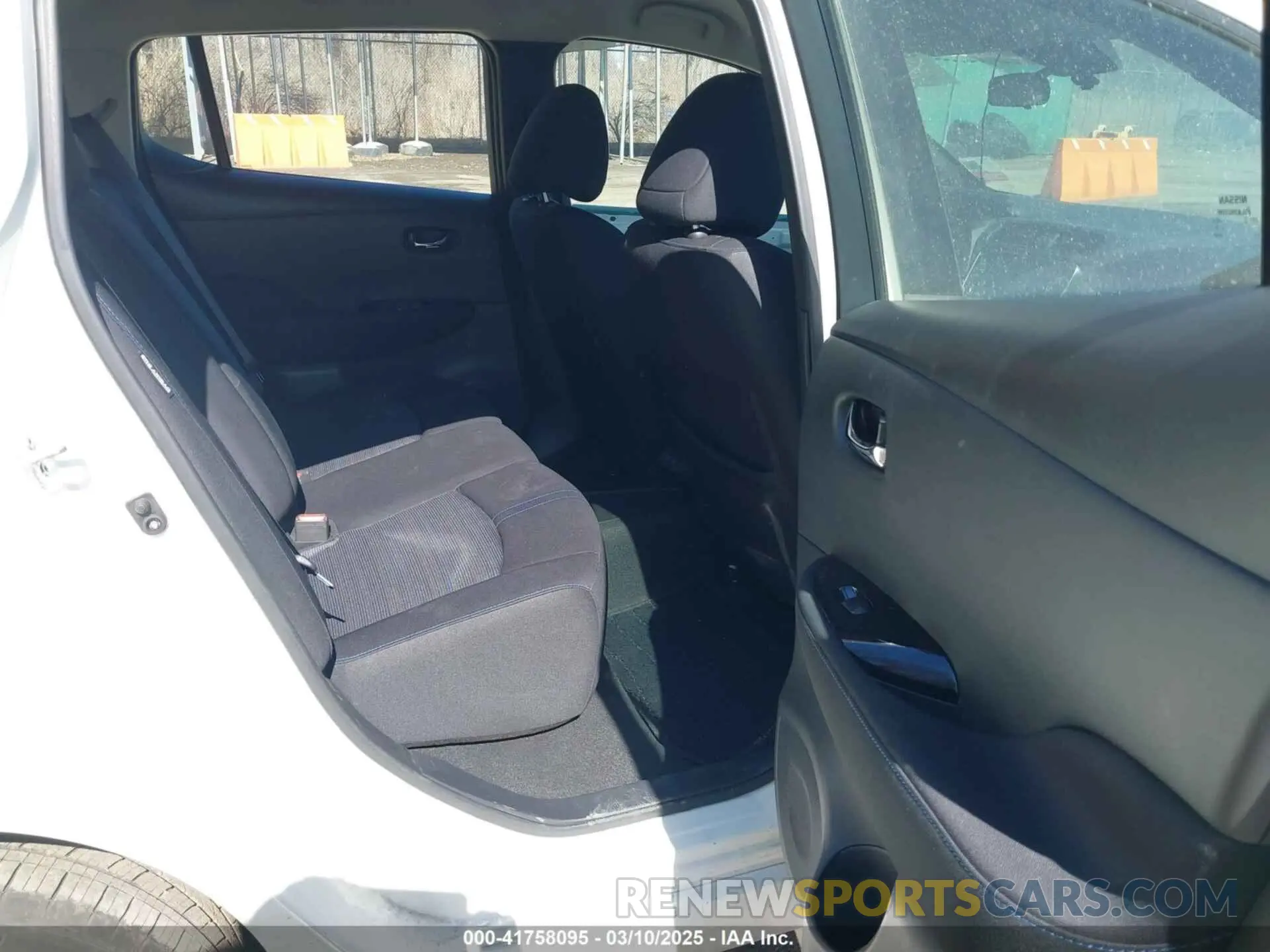8 Photograph of a damaged car 1N4AZ1CV8MC556168 NISSAN LEAF 2021