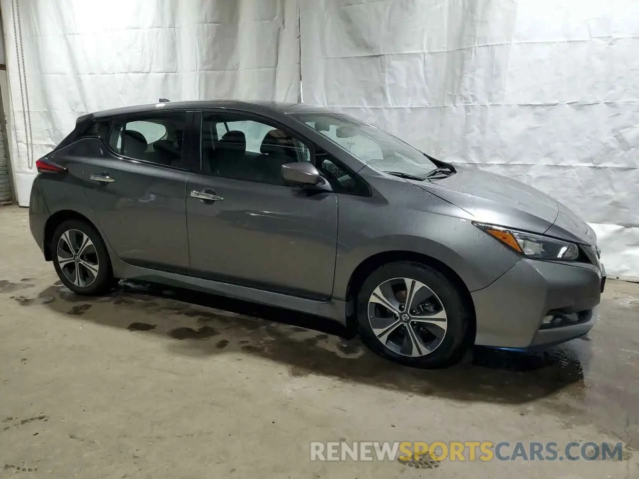 4 Photograph of a damaged car 1N4BZ1CV6MC553676 NISSAN LEAF 2021