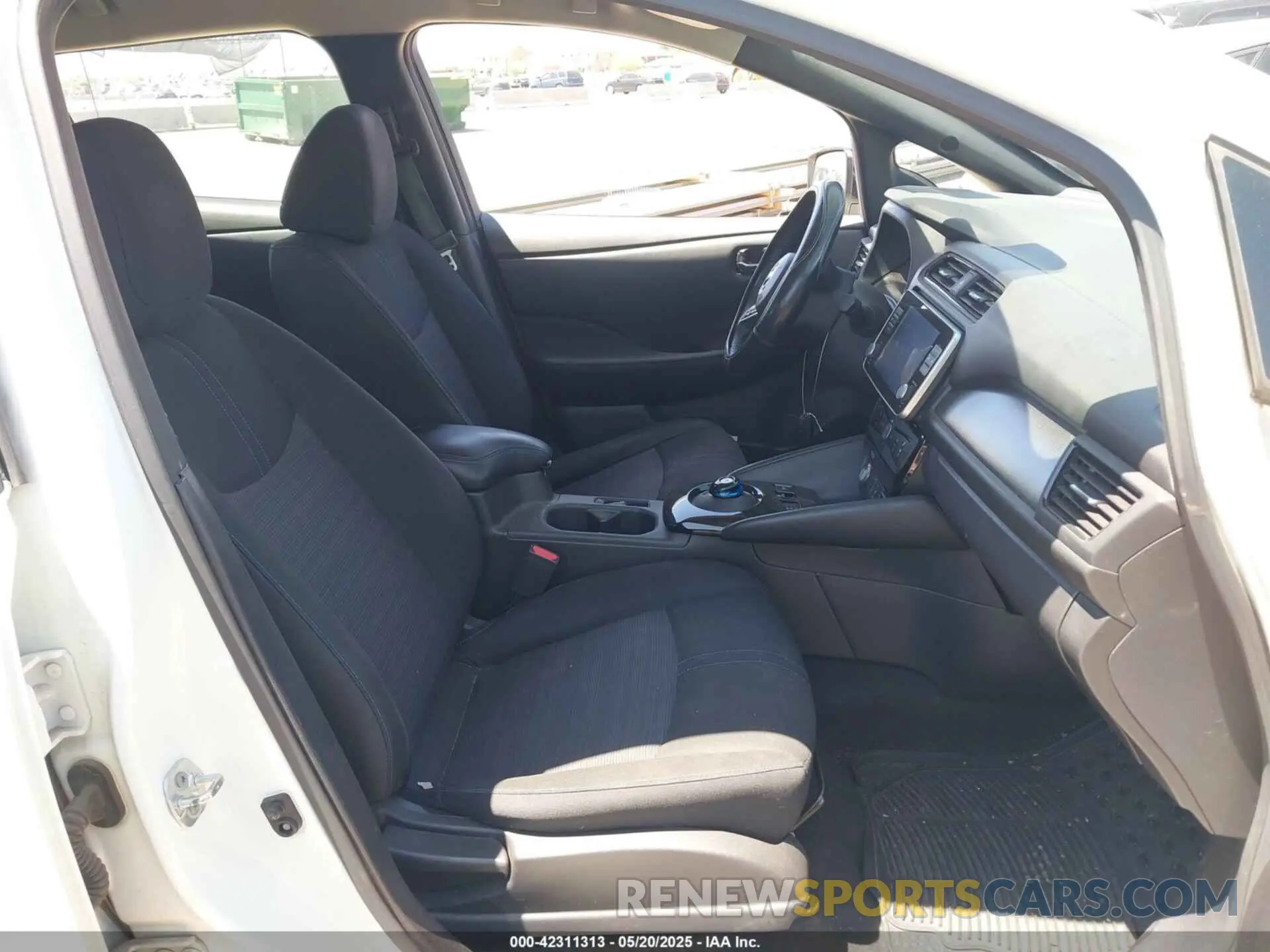 5 Photograph of a damaged car 1N4BZ1CV7MC551533 NISSAN LEAF 2021