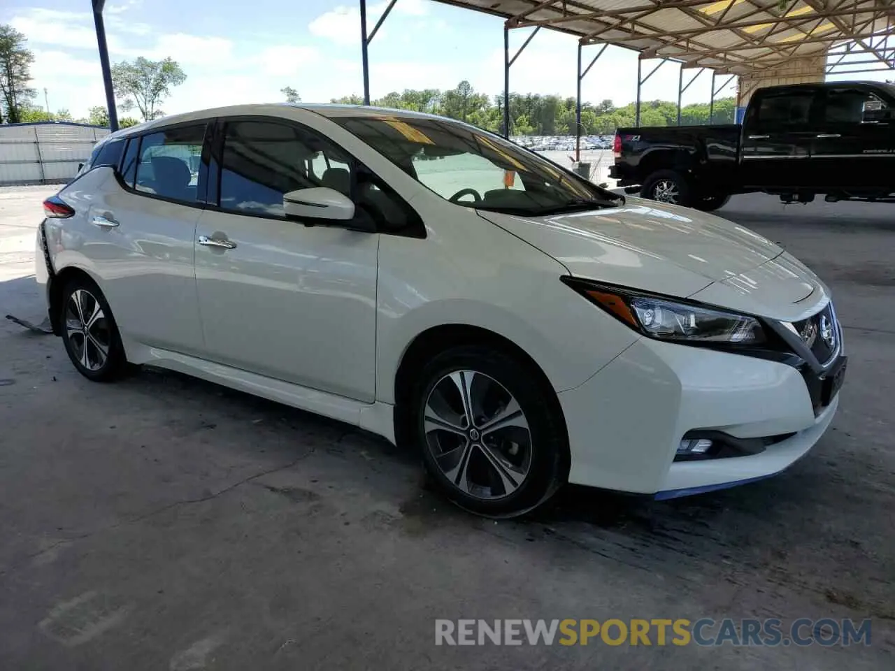 4 Photograph of a damaged car 1N4BZ1DV3MC555061 NISSAN LEAF 2021