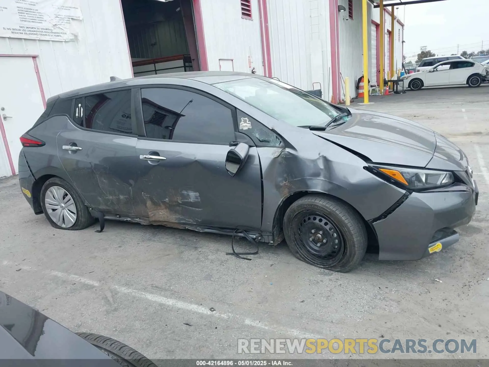 14 Photograph of a damaged car 1N4AZ1BV2NC557836 NISSAN LEAF 2022
