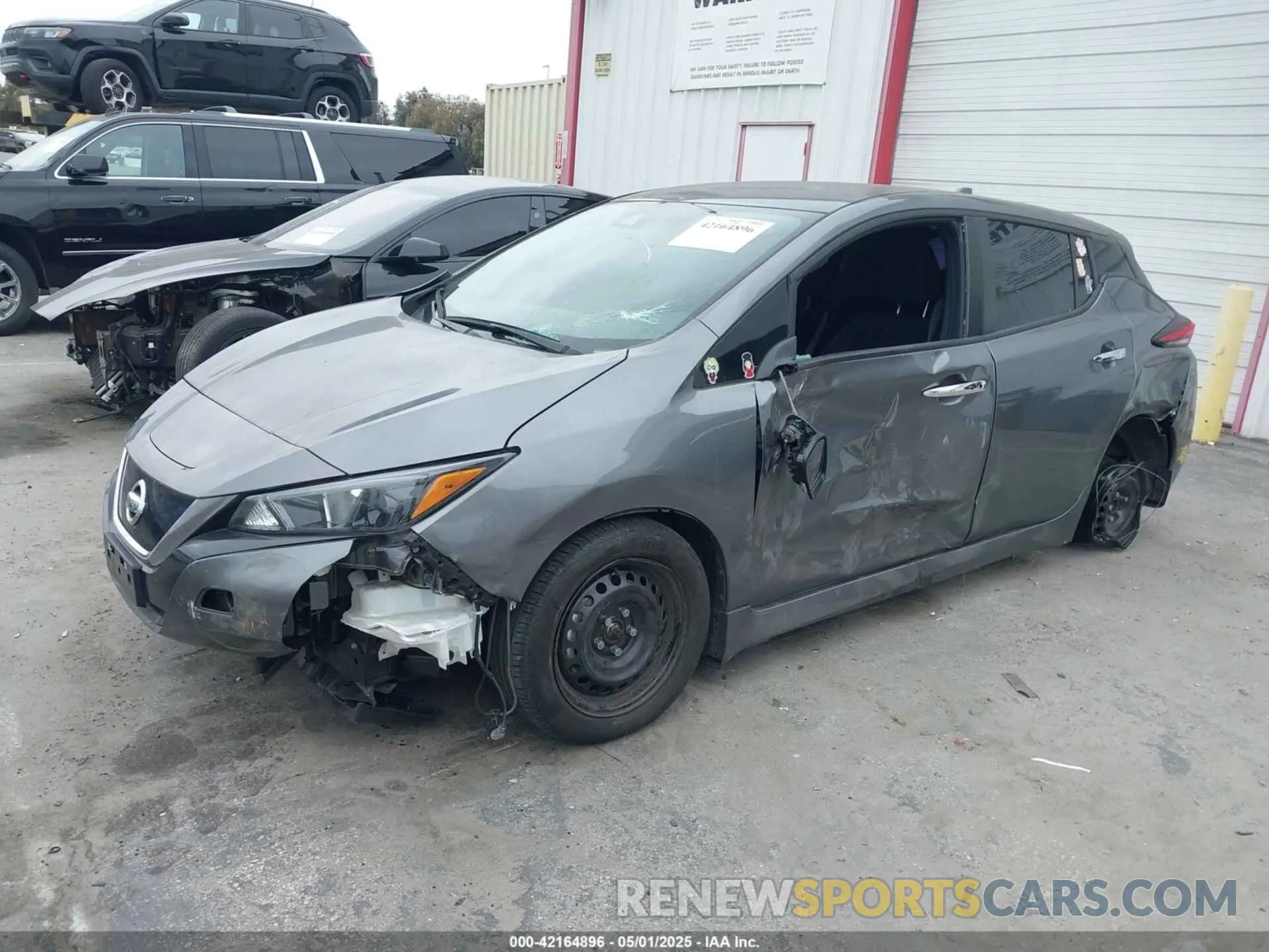2 Photograph of a damaged car 1N4AZ1BV2NC557836 NISSAN LEAF 2022