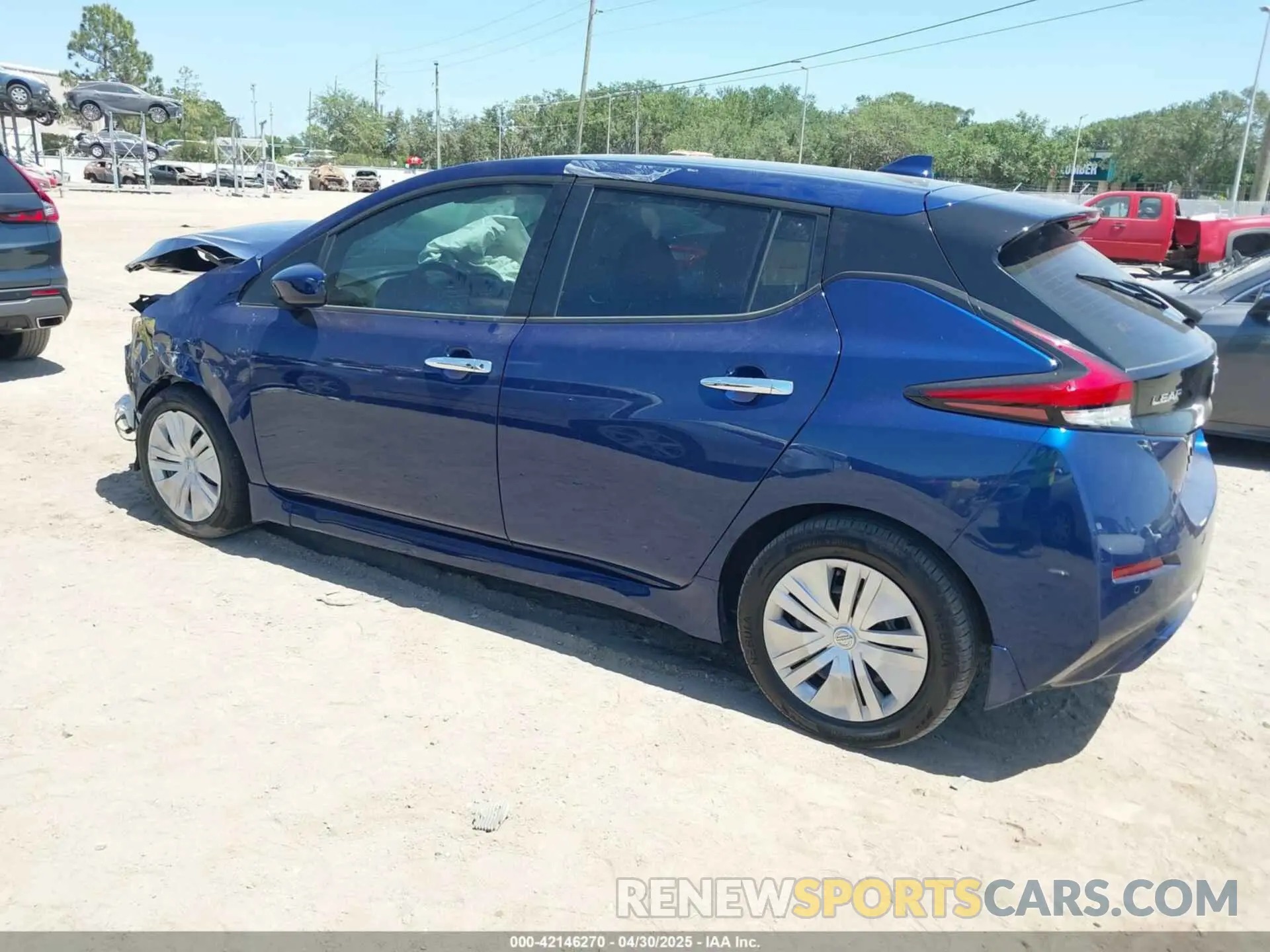3 Photograph of a damaged car 1N4AZ1BV3NC564052 NISSAN LEAF 2022