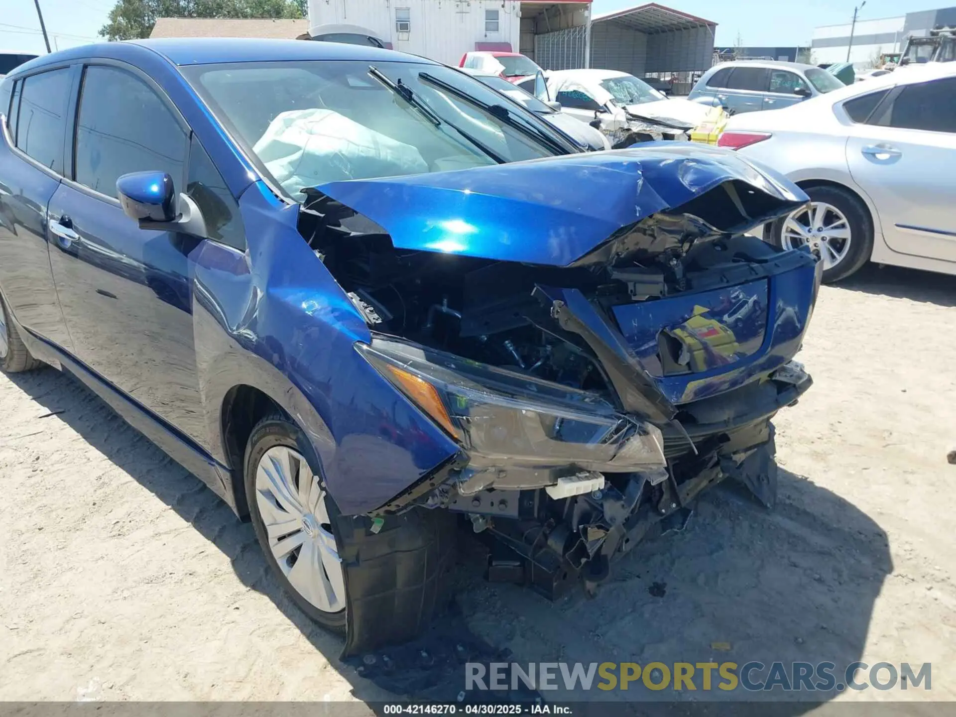 6 Photograph of a damaged car 1N4AZ1BV3NC564052 NISSAN LEAF 2022