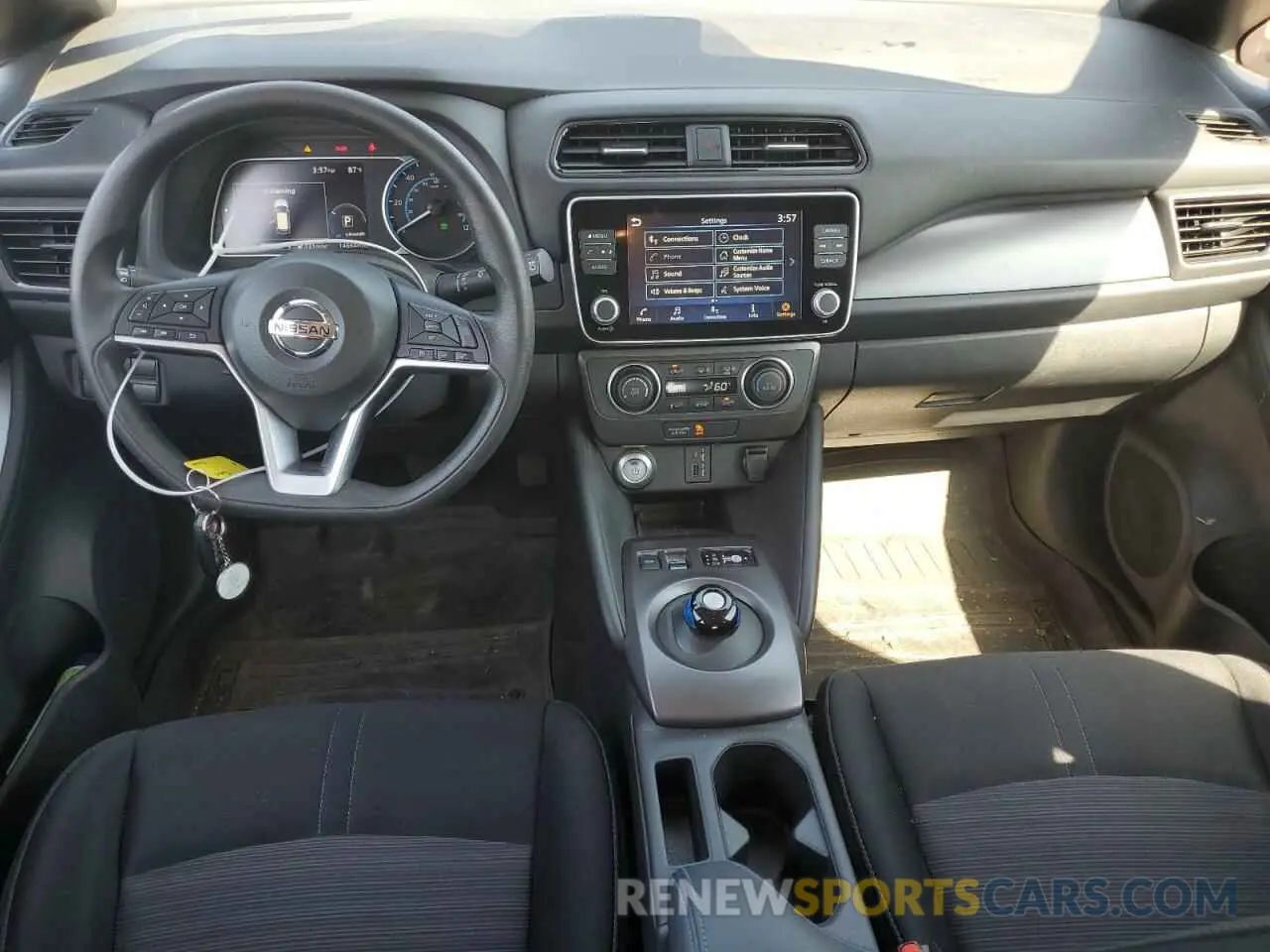 8 Photograph of a damaged car 1N4AZ1BV5NC555711 NISSAN LEAF 2022