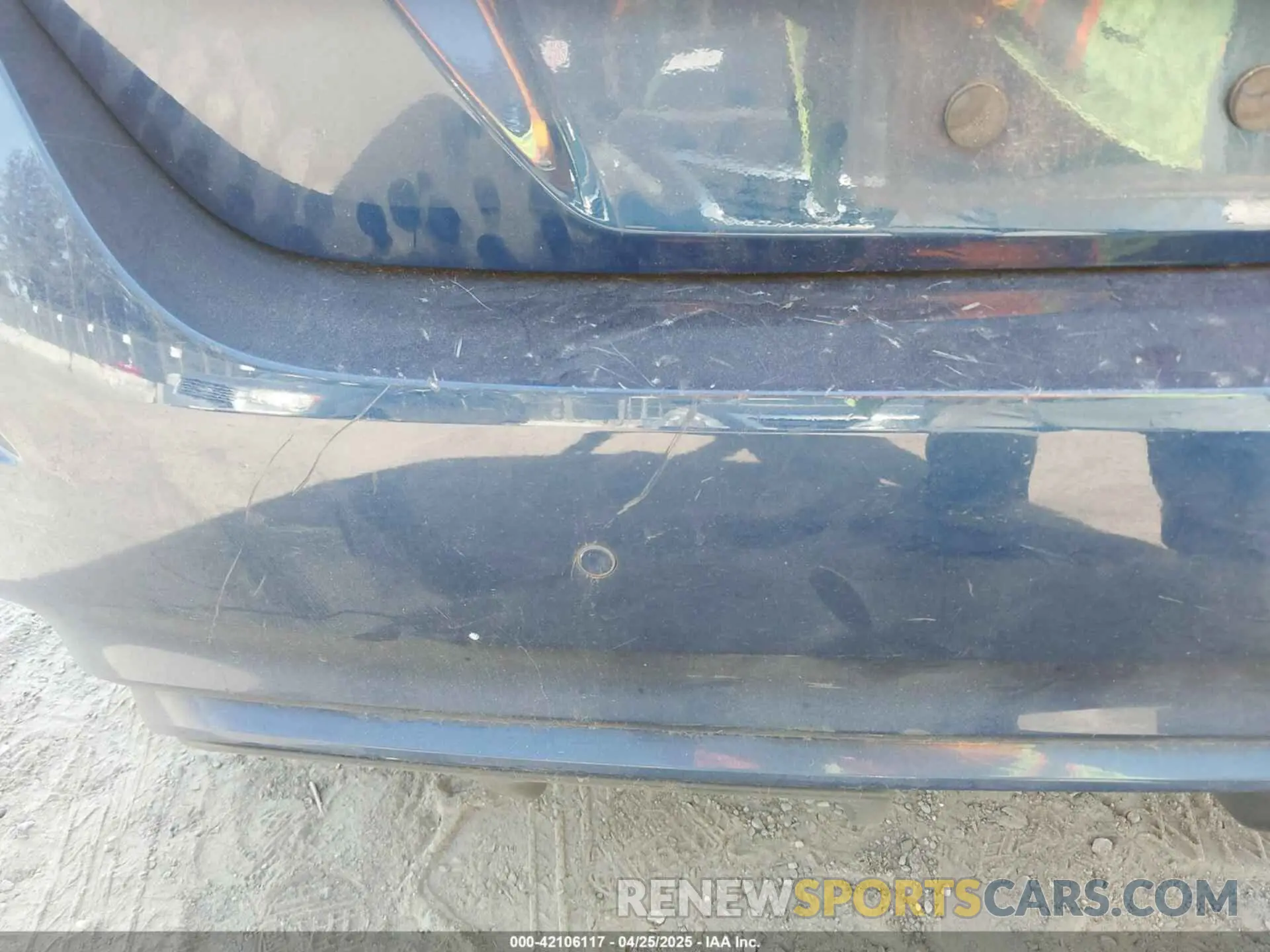 19 Photograph of a damaged car 1N4AZ1BV6NC555913 NISSAN LEAF 2022