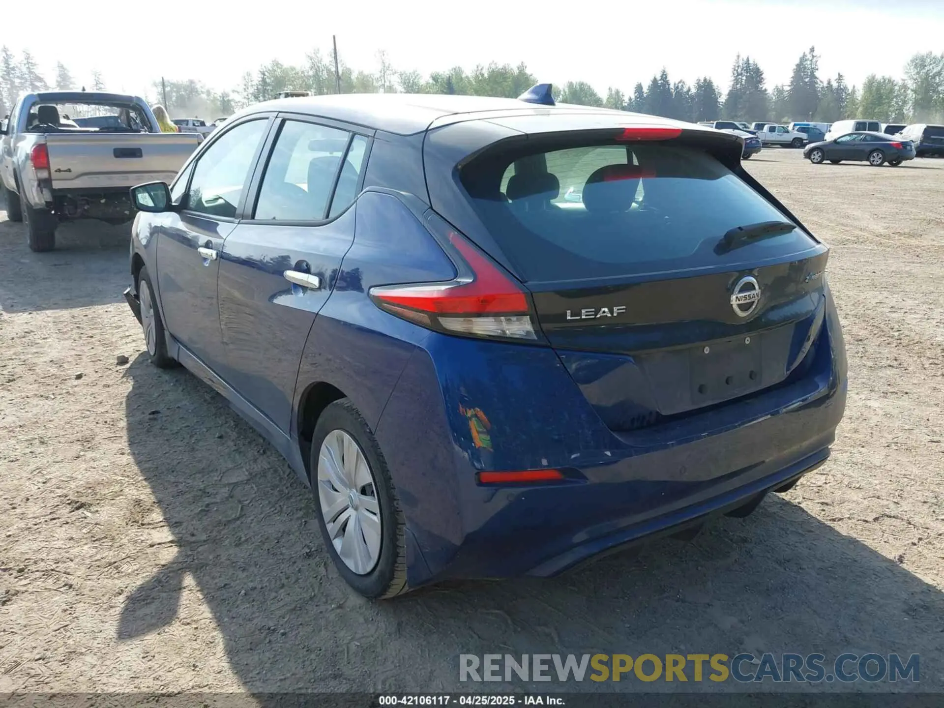 3 Photograph of a damaged car 1N4AZ1BV6NC555913 NISSAN LEAF 2022