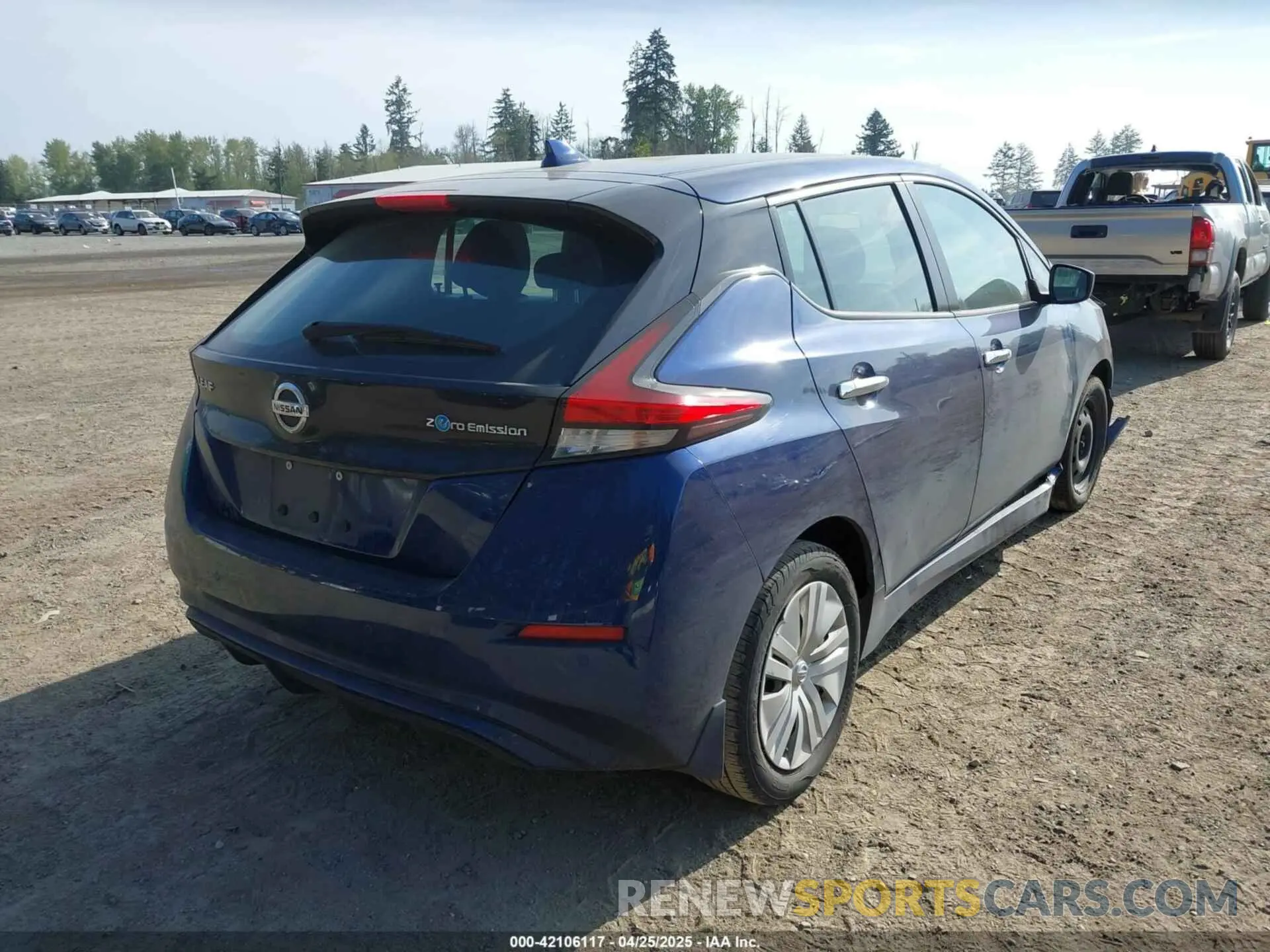 4 Photograph of a damaged car 1N4AZ1BV6NC555913 NISSAN LEAF 2022