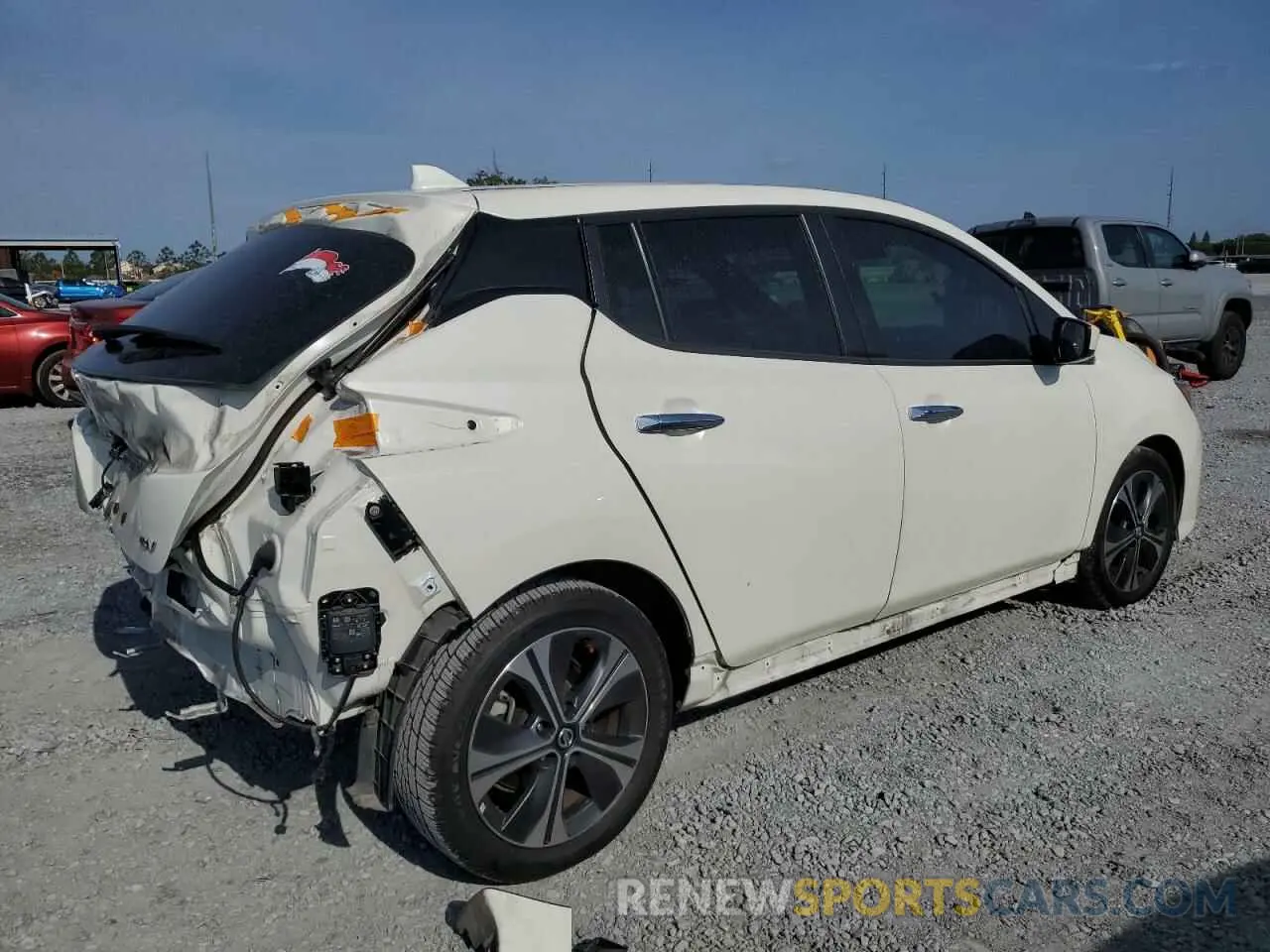 3 Photograph of a damaged car 1N4AZ1CV5NC551415 NISSAN LEAF 2022