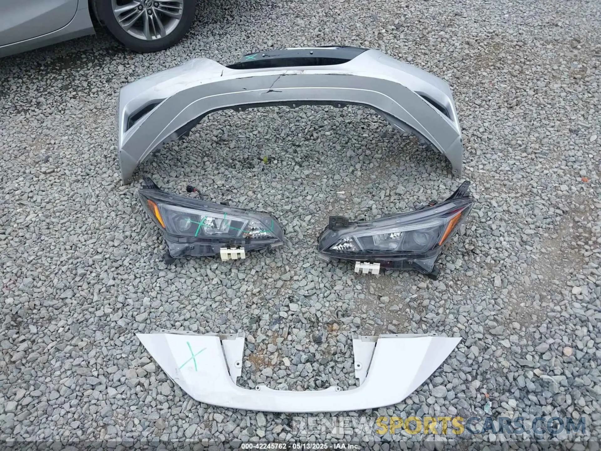 12 Photograph of a damaged car 1N4AZ1CV5NC551964 NISSAN LEAF 2022