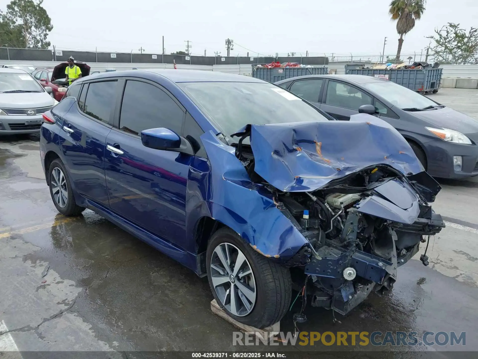1 Photograph of a damaged car 1N4BZ1BV6NC561456 NISSAN LEAF 2022