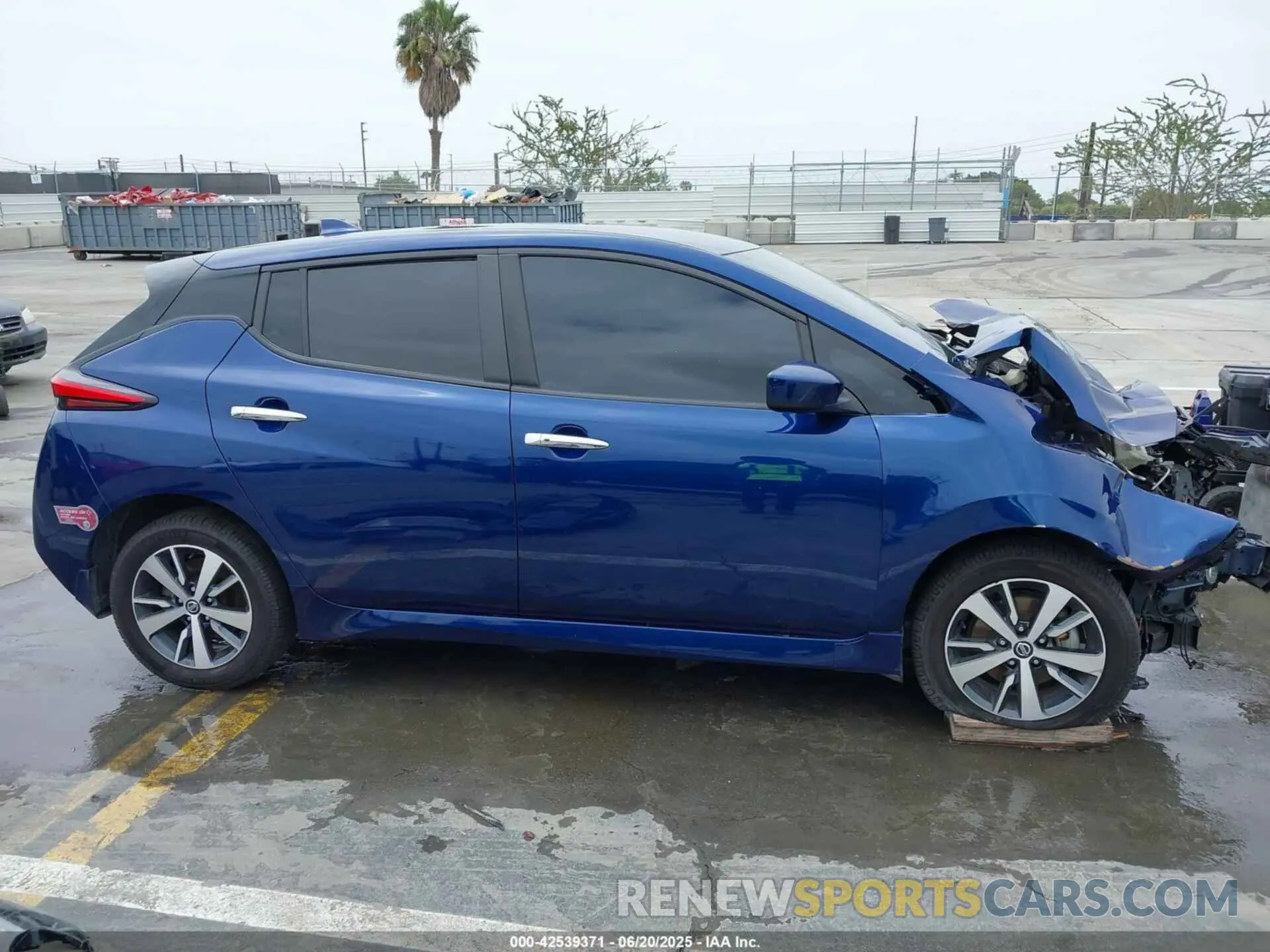 13 Photograph of a damaged car 1N4BZ1BV6NC561456 NISSAN LEAF 2022
