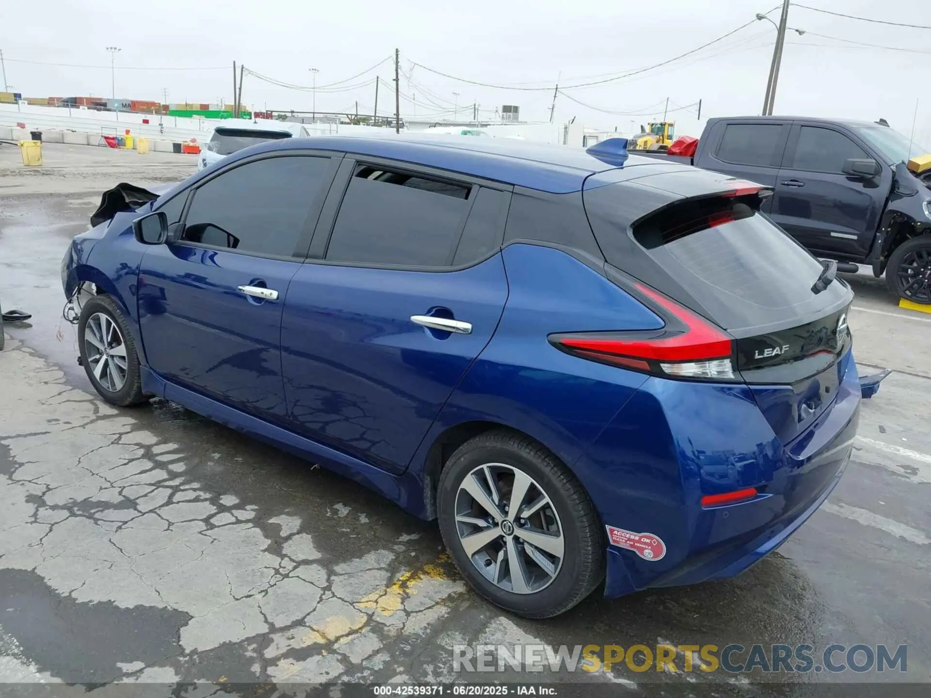 3 Photograph of a damaged car 1N4BZ1BV6NC561456 NISSAN LEAF 2022
