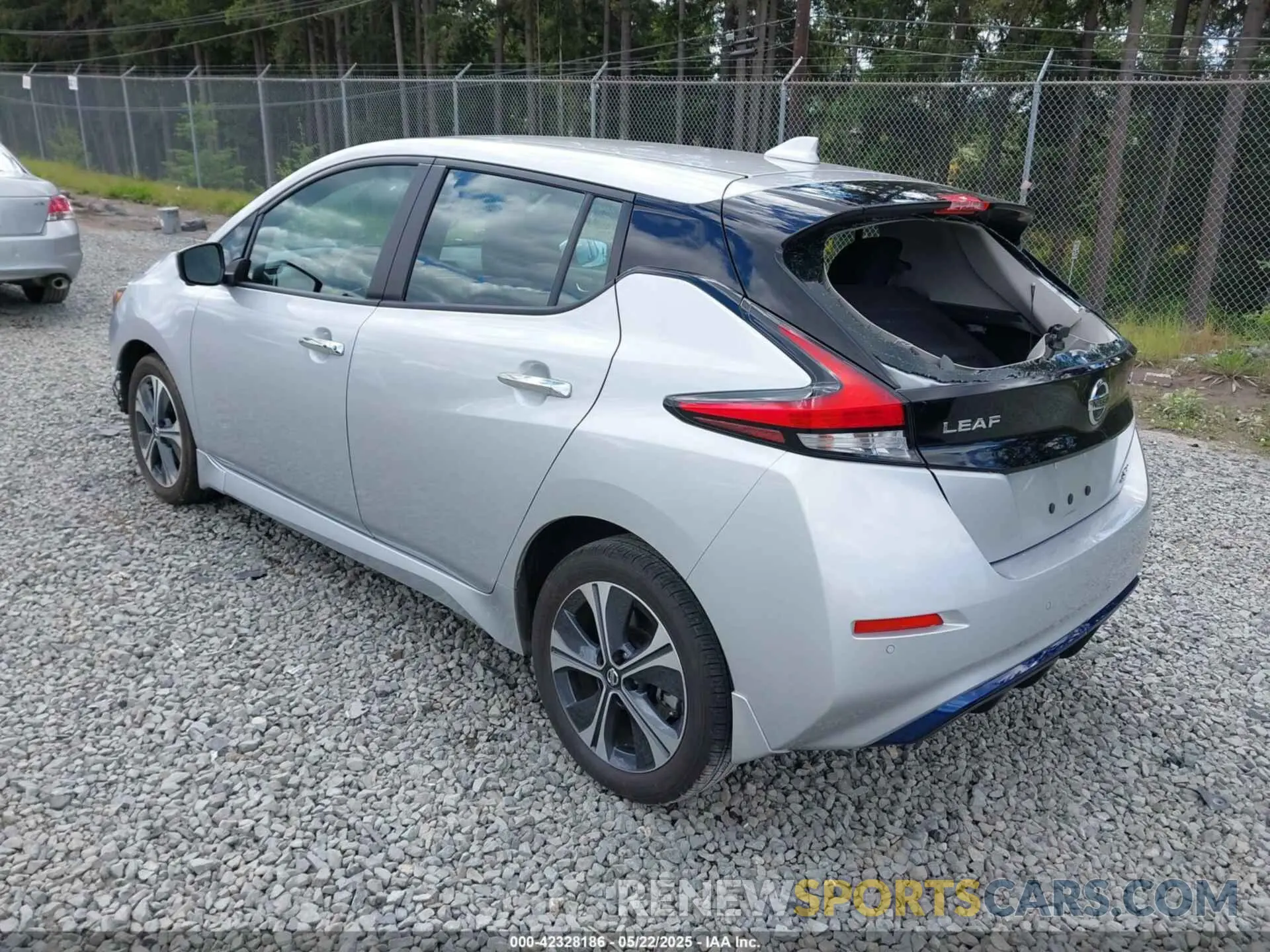 3 Photograph of a damaged car 1N4BZ1CV4NC550485 NISSAN LEAF 2022