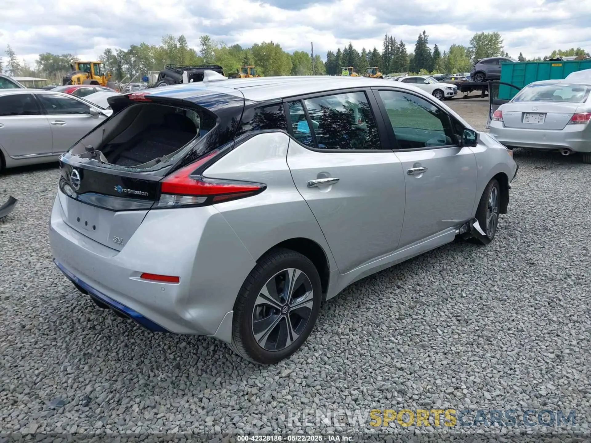 4 Photograph of a damaged car 1N4BZ1CV4NC550485 NISSAN LEAF 2022