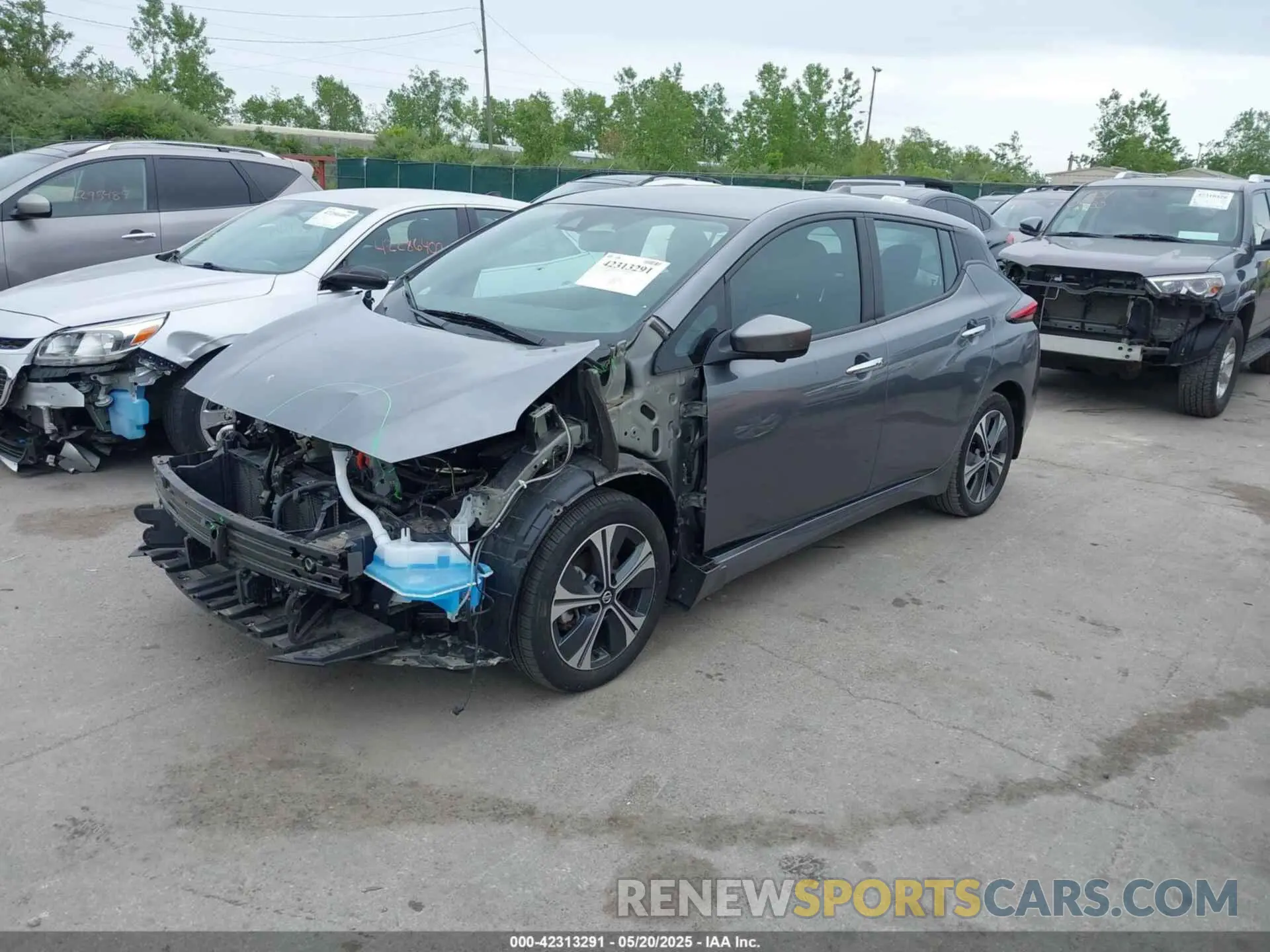 2 Photograph of a damaged car 1N4BZ1CV4NC562331 NISSAN LEAF 2022