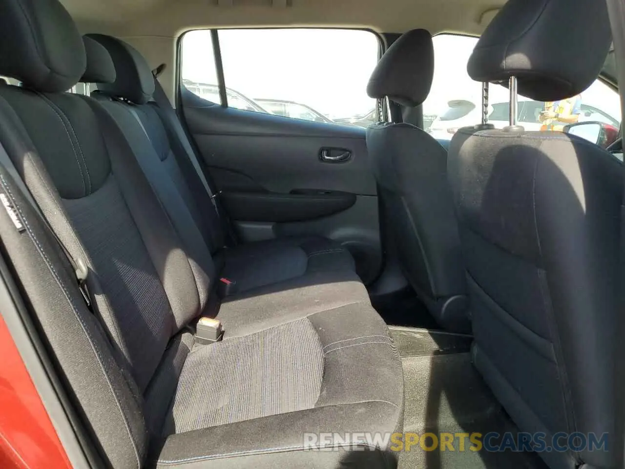 10 Photograph of a damaged car 1N4BZ1CV7NC555289 NISSAN LEAF 2022