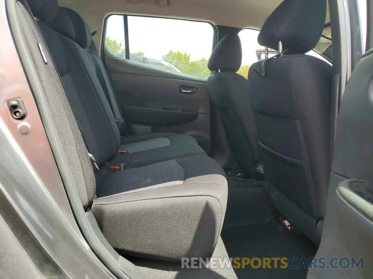 10 Photograph of a damaged car 1N4BZ1CV7NC559312 NISSAN LEAF 2022