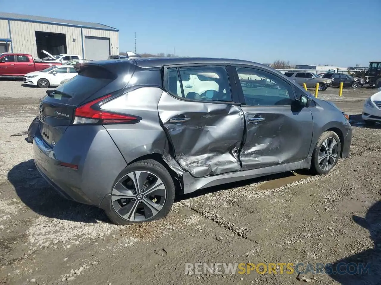 3 Photograph of a damaged car 1N4BZ1DV7NC558305 NISSAN LEAF 2022