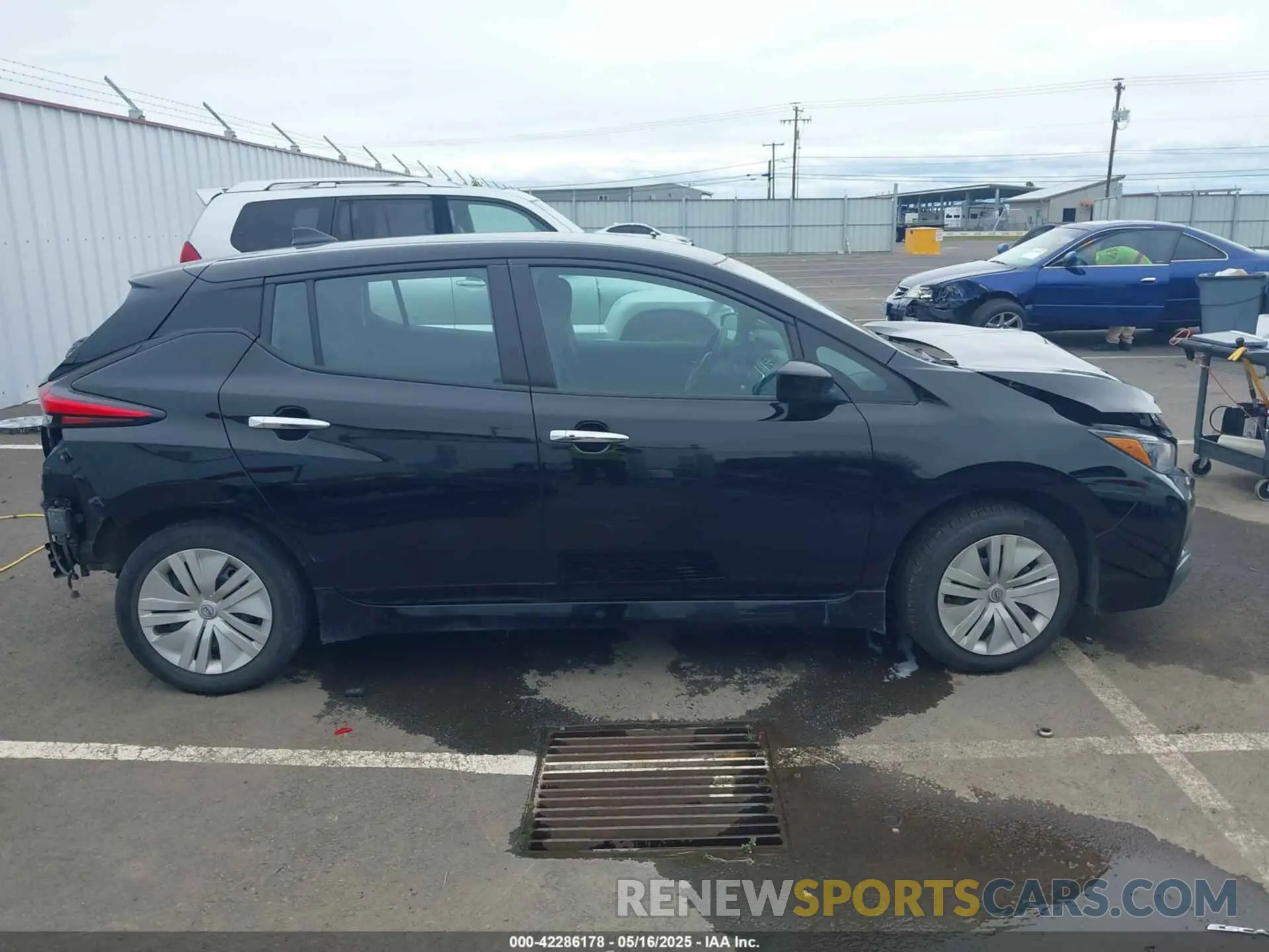 13 Photograph of a damaged car 1N4AZ1BV7PC557687 NISSAN LEAF 2023