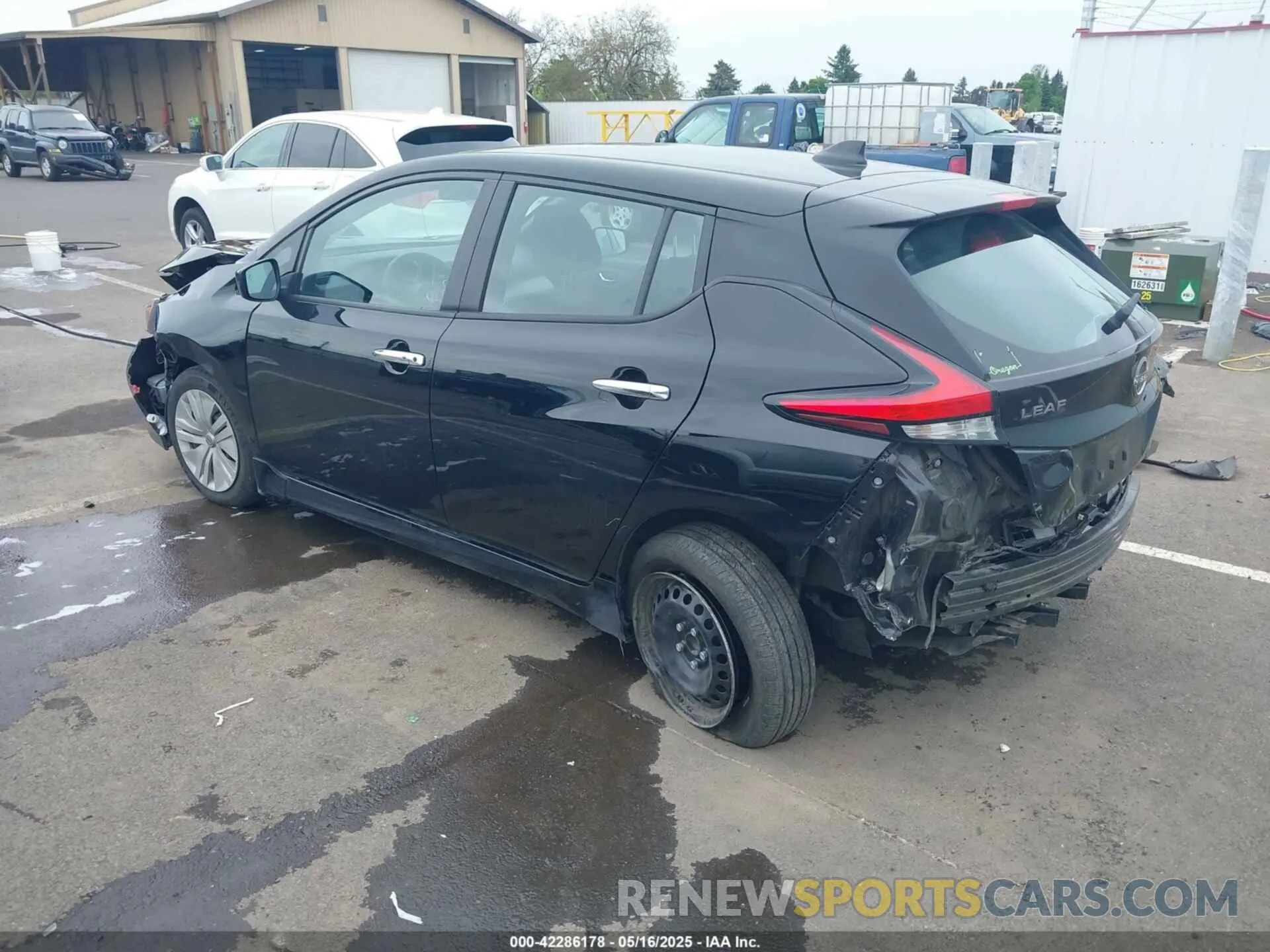 3 Photograph of a damaged car 1N4AZ1BV7PC557687 NISSAN LEAF 2023