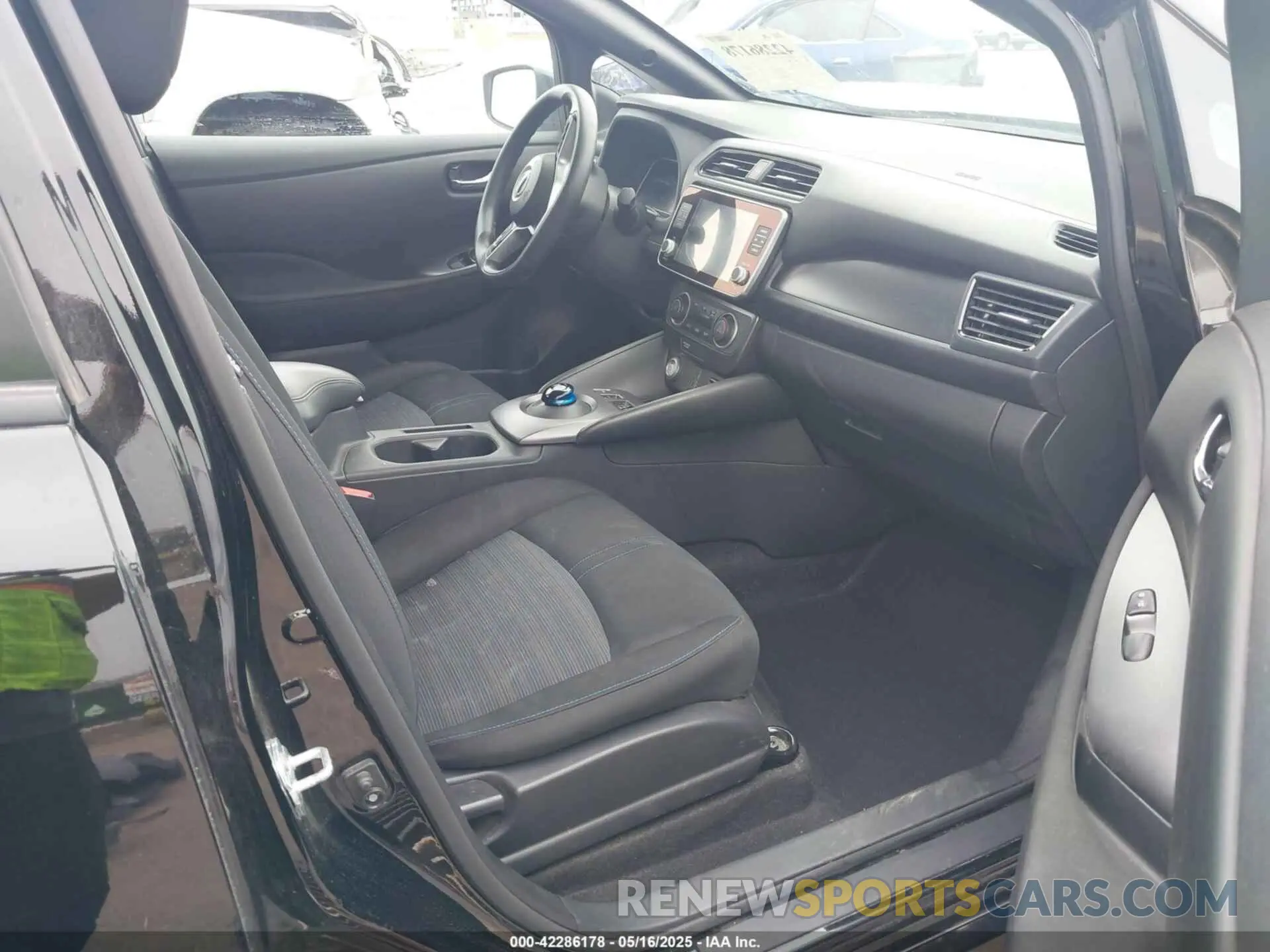 5 Photograph of a damaged car 1N4AZ1BV7PC557687 NISSAN LEAF 2023