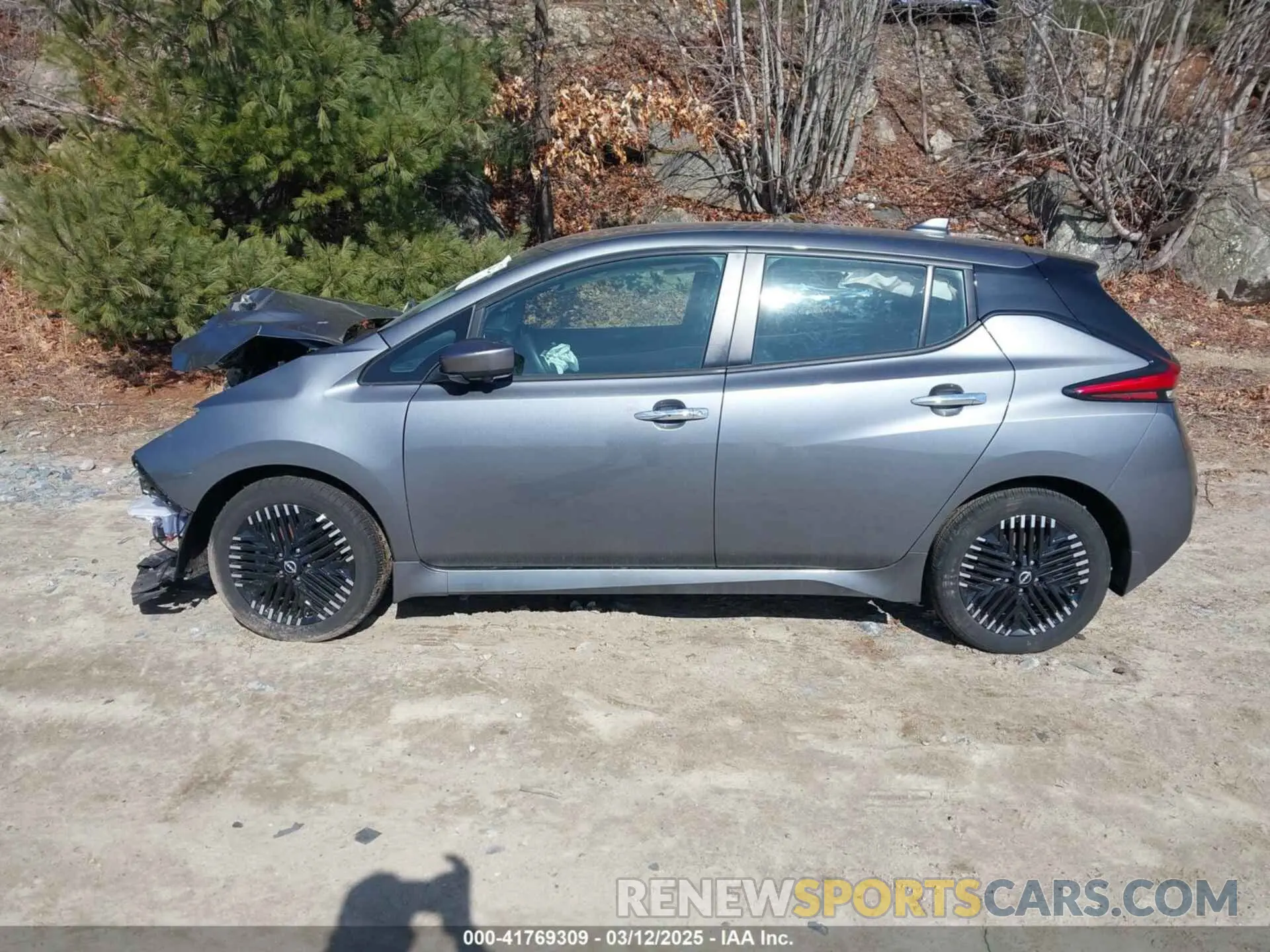 14 Photograph of a damaged car 1N4CZ1CV1PC557353 NISSAN LEAF 2023