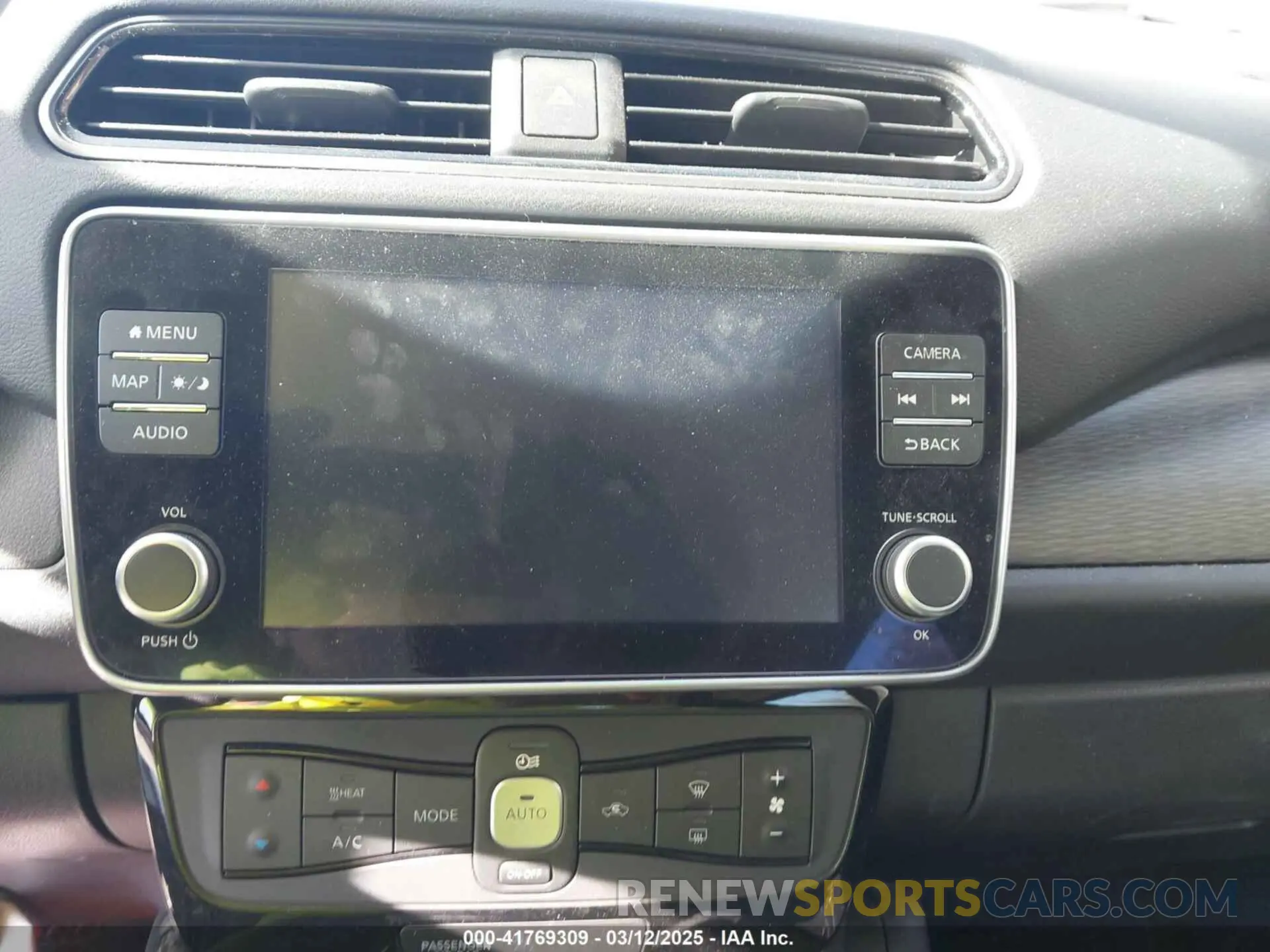 17 Photograph of a damaged car 1N4CZ1CV1PC557353 NISSAN LEAF 2023