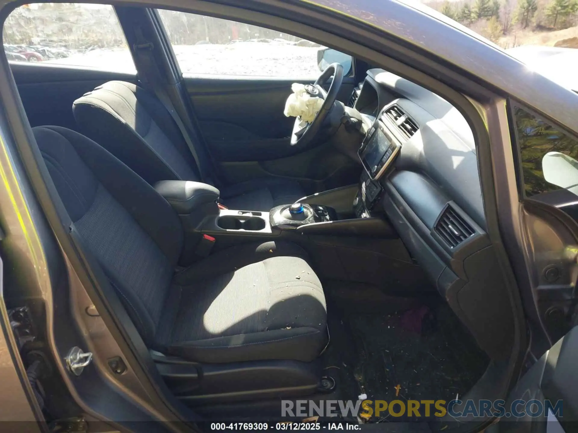 5 Photograph of a damaged car 1N4CZ1CV1PC557353 NISSAN LEAF 2023