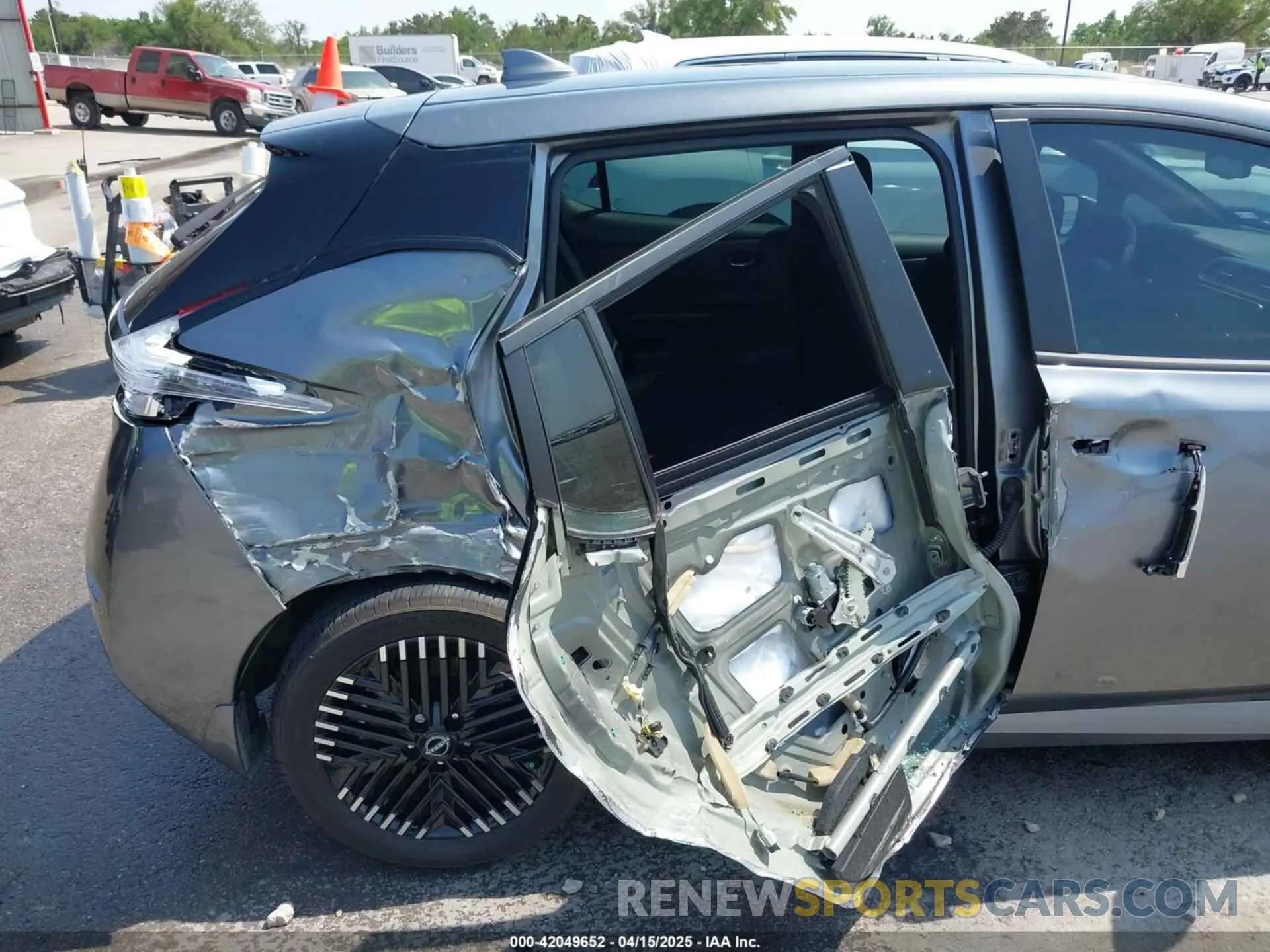 6 Photograph of a damaged car 1N4CZ1CV1PC561824 NISSAN LEAF 2023