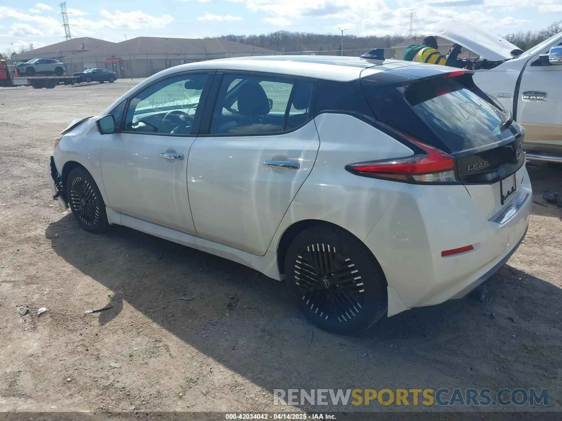3 Photograph of a damaged car 1N4CZ1CV4PC557184 NISSAN LEAF 2023