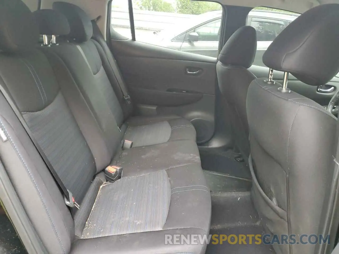 11 Photograph of a damaged car 1N4CZ1CVXPC552443 NISSAN LEAF 2023
