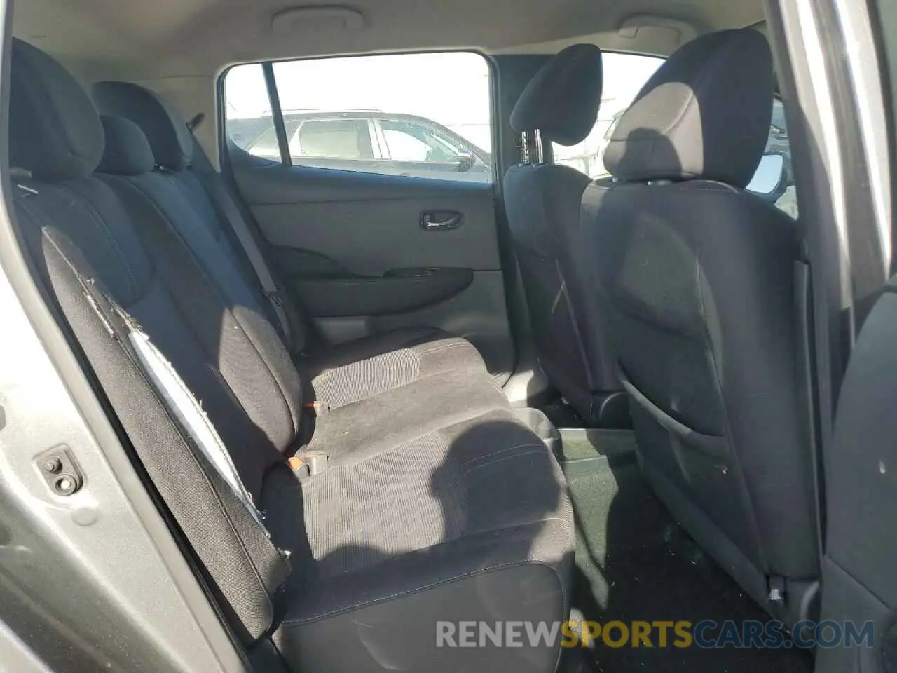 10 Photograph of a damaged car 1N4AZ1BV3RC555163 NISSAN LEAF 2024