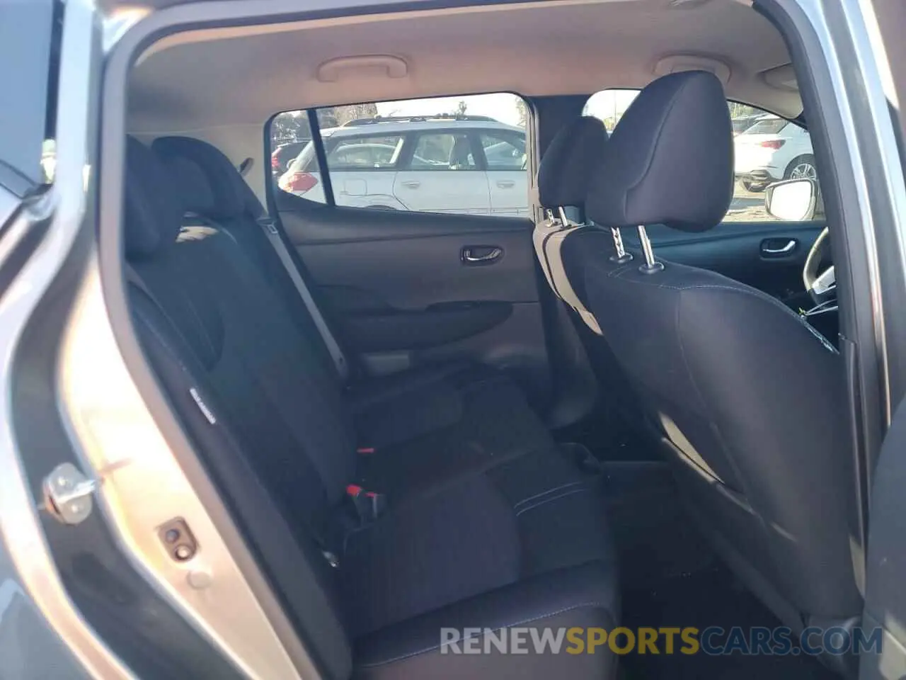 10 Photograph of a damaged car 1N4CZ1CV5RC554393 NISSAN LEAF 2024