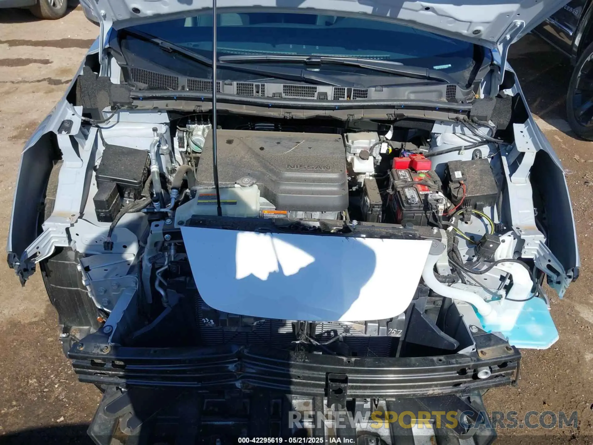 10 Photograph of a damaged car 1N4AZ1BV5SC550617 NISSAN LEAF 2025
