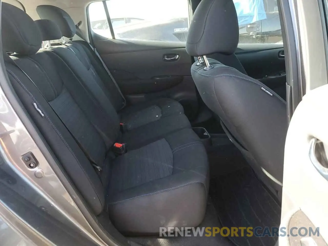 11 Photograph of a damaged car 1N4AZ1BV7SC564793 NISSAN LEAF 2025
