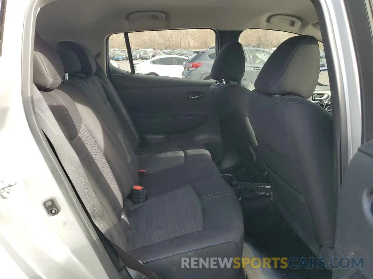 10 Photograph of a damaged car 1N4AZ1BV9SC561541 NISSAN LEAF 2025