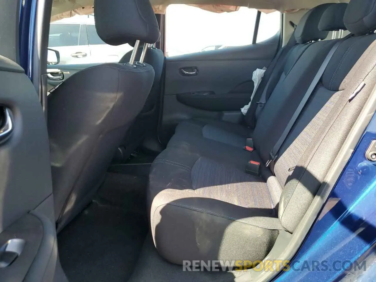 10 Photograph of a damaged car 1N4AZ1BVXSC563587 NISSAN LEAF 2025