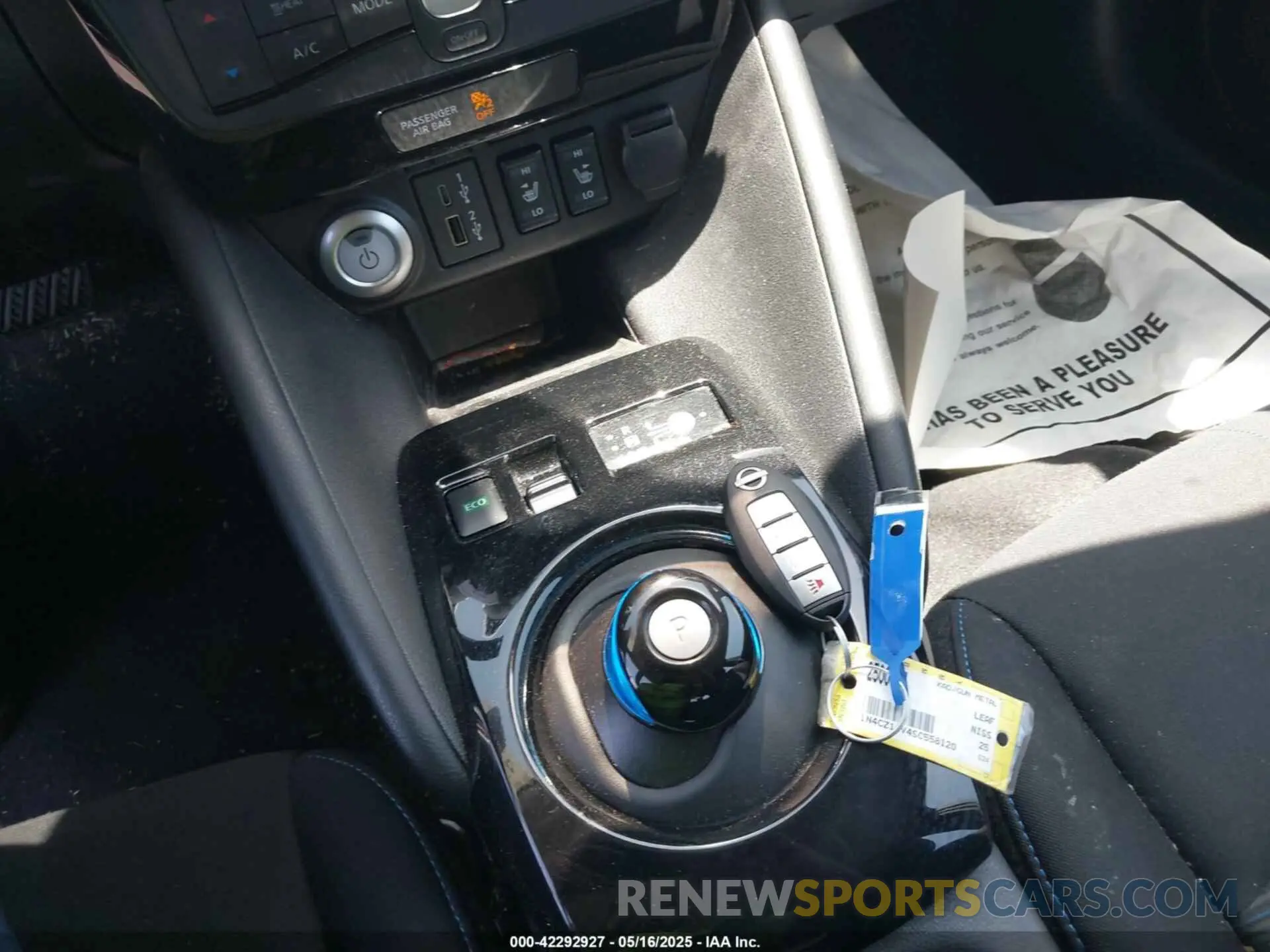 11 Photograph of a damaged car 1N4CZ1CV4SC558120 NISSAN LEAF 2025