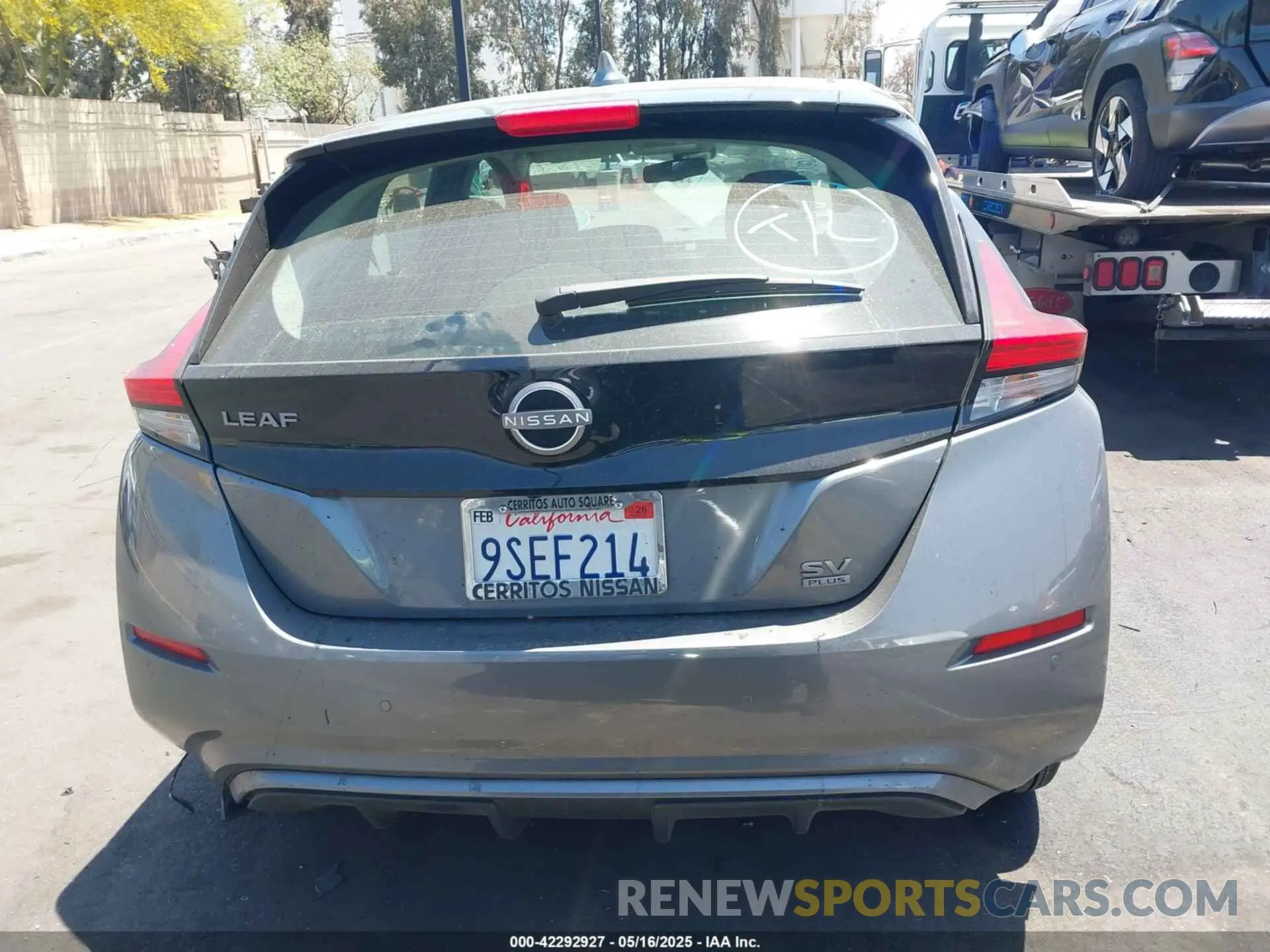 16 Photograph of a damaged car 1N4CZ1CV4SC558120 NISSAN LEAF 2025