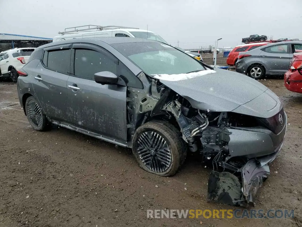 4 Photograph of a damaged car 1N4CZ1CV9SC557643 NISSAN LEAF 2025