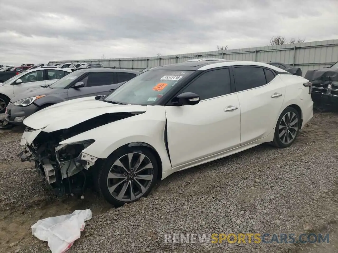 1 Photograph of a damaged car 1N4AA6AV0KC363601 NISSAN MAXIMA 2019