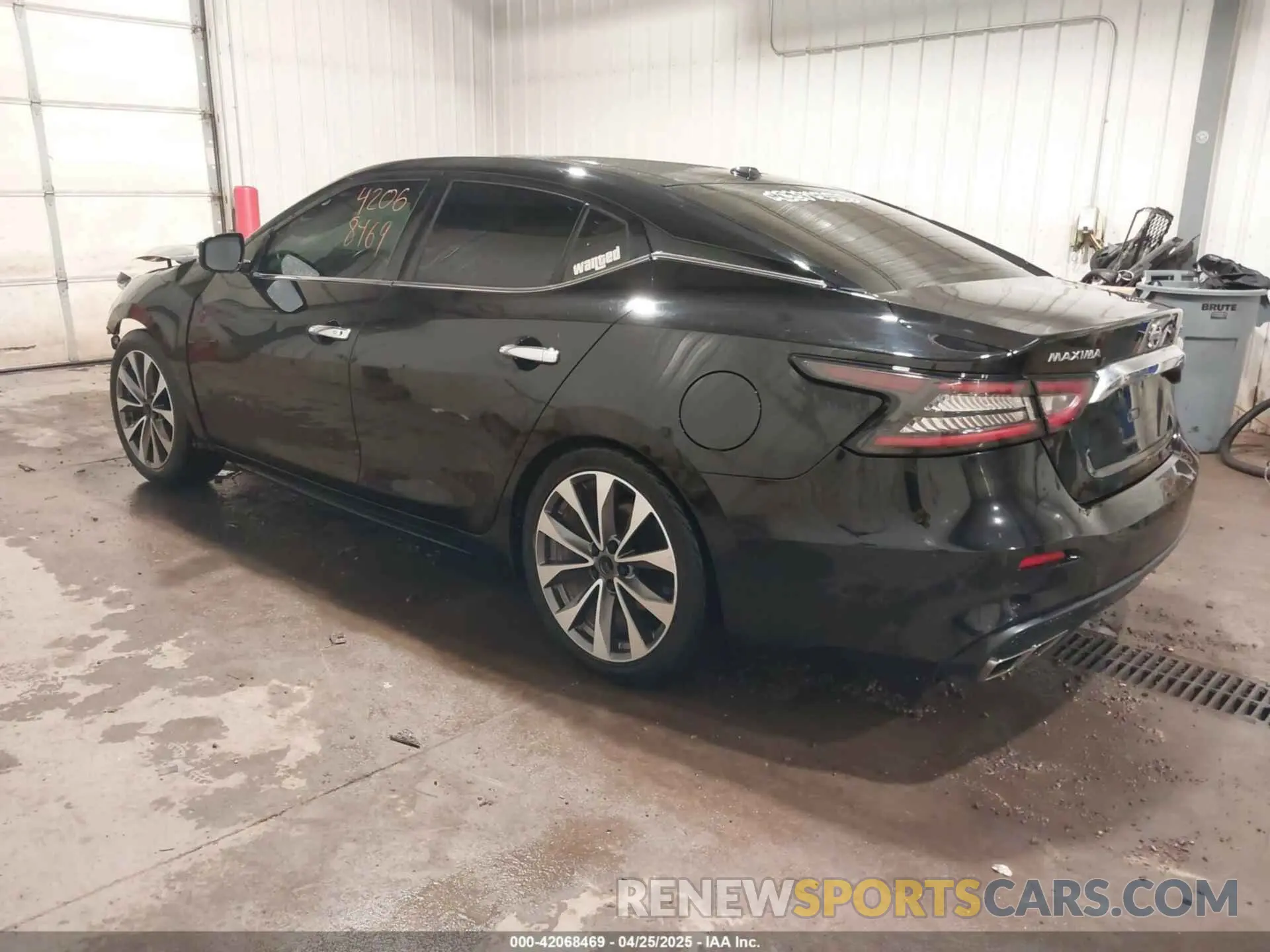 3 Photograph of a damaged car 1N4AA6AV0KC366322 NISSAN MAXIMA 2019